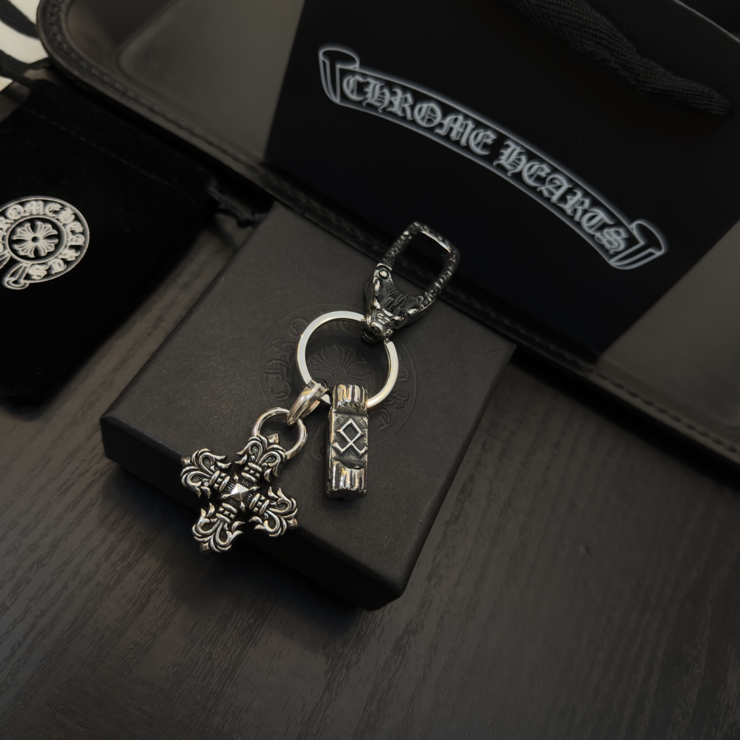 Chrome Hearts ❤️ 克罗心火焰十字架钥匙扣 大龙虾扣 雕刻工艺 精工品质 纯手工打造 ～正
