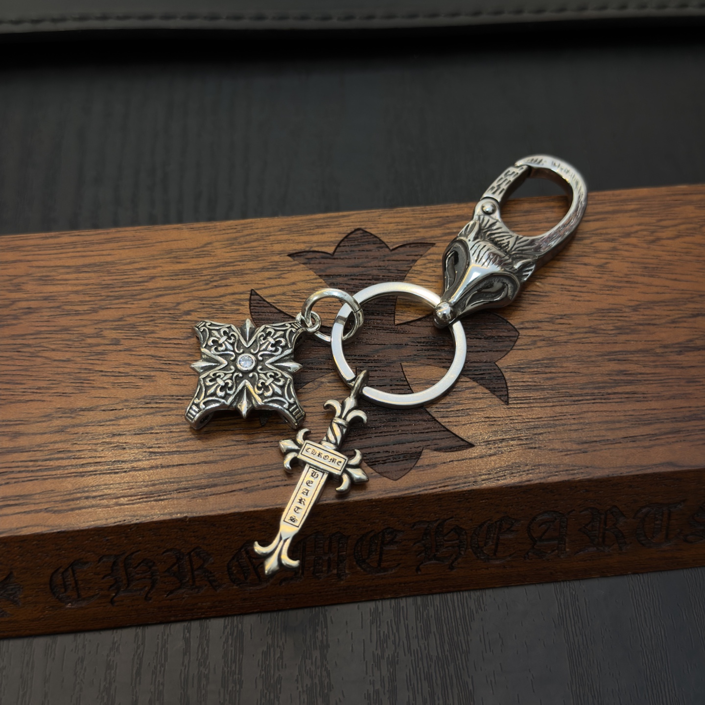 Chrome Hearts ❤️ 克罗心十字架钥匙扣 大龙虾扣 雕刻工艺 精工品质 纯手工打造 ～正品开