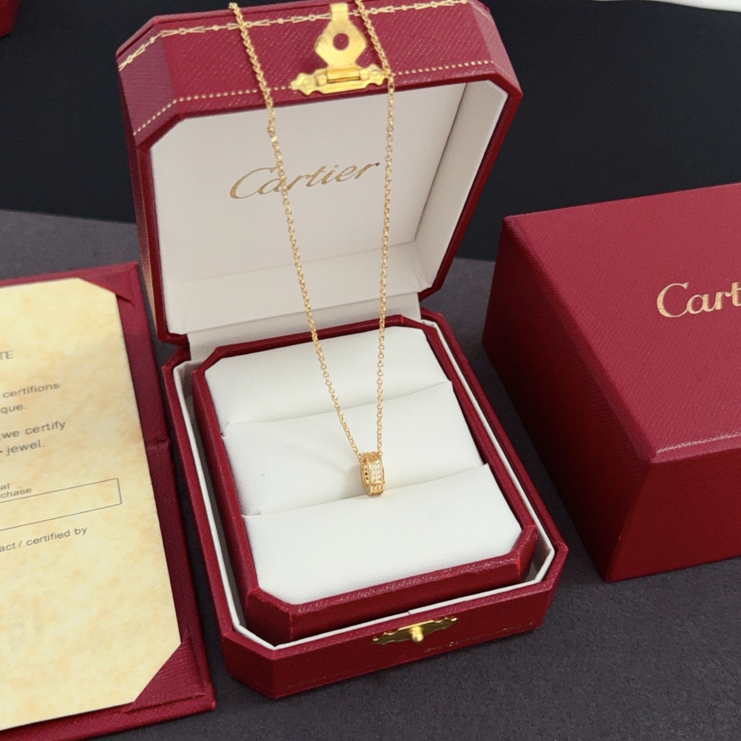 NO:381074,Cartier diamond-set necklace, high-end customized version, diamond-set craftsmanship, V-gold material, classic and fashionable style, reconstructing love aesthetics with sharp lines!  Breaking the convention, diamond-inlaid design creates a high-end ceiling - no need to build glitz, love should be pure as before. Cartier is loved by many celebrities and internet celebrities. The Leopard series bracelet is definitely an eternal classic, and there is no limit on men and women, and no limit on age!  Wear it you are the focus!  , jewelry boutique, cartier, necklace, bracelet19860909卡地亚镶钻项链 高端定制版本 镶嵌钻工艺 V金材质 经典而时尚风格 用凌厉线条重构爱情美学！打破常规,镶嵌钻设计反而成就高级感天花板——无需浮华堆砌,爱本应纯粹如初 卡地亚受众多明星网红的爱戴 豹子系列手镯 绝对是永恒经典 而且男女不限 年龄不限 ！戴上它你就是焦点！,饰品精品,cartier,necklace,bracelet,Jewelry