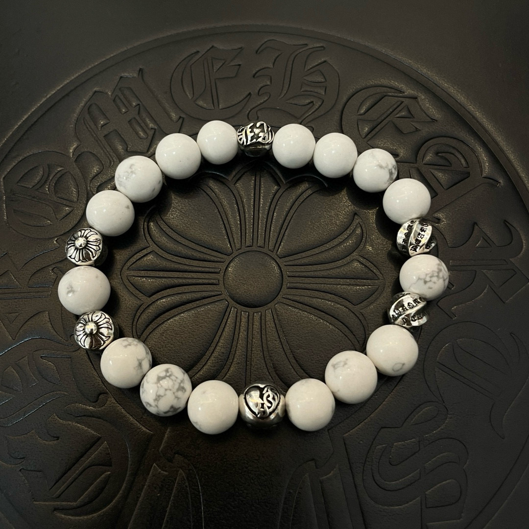 NO:380859,Batch New [Counter Quality] Chrome Hearts Croxin Classic retro multi-element white turquoise bracelet, Kuaishou/ins/Little Red Book popular, different concave and convex and convex design styles present unique. Cross Scout flowers are Croxin's logo, so they last longer. Genuine version Chrome Hearts Croxin Difference to the market ordinary light version, match the quality of the version, look at the details of the letter printing, retro old gray oxygen level. Seiko version!  , jewelry boutique, chrome hearts, chrome hearts, bracelet19860909批 新款【专柜品质】Chrome Hearts克罗心 经典复古多元素白松石手串手链 ,快手/ins/小红书热门,凹凸造型不同的花纹设计风格呈现出与众不同 十字架童军花是克罗心的标志 所以更经久不衰 正品打版Chrome Hearts克罗心 区别市场普通轻版 对版对标品质 看字印细节 复古做旧灰氧程度.精工版本！,饰品精品,chrome hearts,chrome hearts,bracelet,Jewelry
