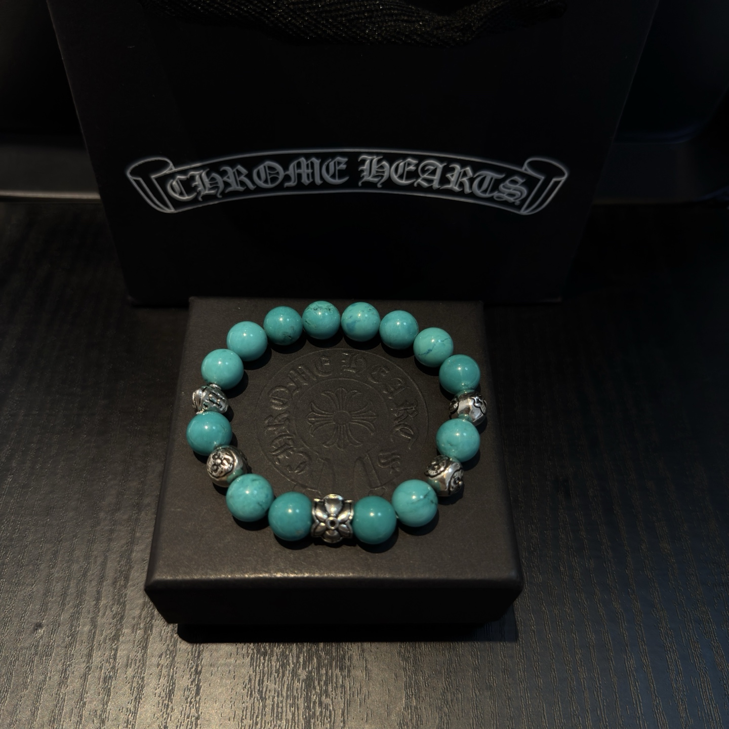 NO:381303,New [Counter Quality] Chrome Hearts Croxin Classic retro multi-element bracelet bracelets, different pattern design styles with different concave and convex shapes, presenting uniqueness. Cross Scout flowers are Croxin's ambitions, so they last longer. Genuine version of Chrome Hearts Croxin, differentiating the market ordinary light version, matching the quality, looking at the details of the letter printing, retro old gray oxygen level. Seiko version!  !  !  Pure handmade ~ Authentic model opening must-have fashion and fashion, both men and women can wear it, same style for couples, original official website, rock punk style silver style, retro elements, trendy and versatile!  , jewelry boutique, chrome hearts, chrome hearts, bracelet19860909新款【专柜品质】Chrome Hearts克罗心 经典复古多元素手链手串,凹凸造型不同的花纹设计风格 呈现出与众不同 十字架 童军花是克罗心的志 所以更经久不衰 正品打版Chrome Hearts克罗心 区别市场普通轻版 对版对标品质 看字印细节 复古做旧灰氧程度.精工版本！！！ 纯手工打造 ～正品开模潮流时尚必备 男女均可佩戴 情侣同款 官网原版 摇滚朋克泰银风格 复古元素 潮流百搭！,饰品精品,chrome hearts,chrome hearts,bracelet,Jewelry