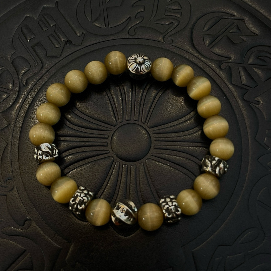 NO:515992,Batch New Model [Counter Quality] Chrome Hearts Croxin Classic Retro Multi-Element Bracelet Bracelet, Kuaishou/ins/Little Red Book Popular, Different Concave and Convex Scout Flowers present unique styles. Cross Scout Flowers are Croxin's logo, so they last longer. Genuine version Chrome Hearts Croxin Difference to the market ordinary light version, match the quality of the version, look at the details of the letter printing, retro and old gray oxygen level. Seiko version!  , jewelry boutique, chrome hearts, chrome hearts, bracelet19860909批 新款【专柜品质】Chrome Hearts克罗心 经典复古多元素手串手链 ,快手/ins/小红书热门,凹凸造型不同的花纹设计风格呈现出与众不同 十字架童军花是克罗心的标志 所以更经久不衰 正品打版Chrome Hearts克罗心 区别市场普通轻版 对版对标品质 看字印细节 复古做旧灰氧程度.精工版本！,饰品精品,chrome hearts,chrome hearts,bracelet,Jewelry