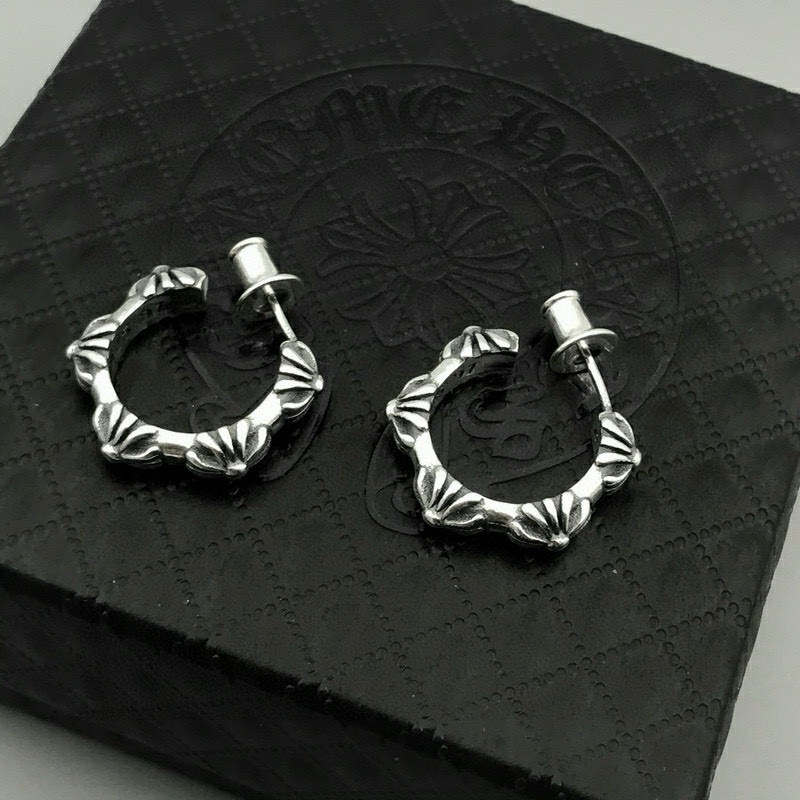 NO:556432,Chrome Hearts Chrome Hearts earrings are made with imported electroplating technology and are exquisite. Authentic mold-opening and trendy fashion essentials. Can be worn by both men and women. Same style for couples. Rock and punk Thai silver style. Retro elements. Trendy and versatile. Same style as the official website, fine jewelry, chrome hearts, chrome hearts.19860909Chrome Hearts  克罗心耳钉进口电镀工艺 精 ～正品开模潮流时尚必备 男女均可佩戴 情侣款同款 摇滚朋克泰银风格 复古元素 潮流百搭 官网同款,饰品精品,chrome hearts,chrome hearts,Jewelry