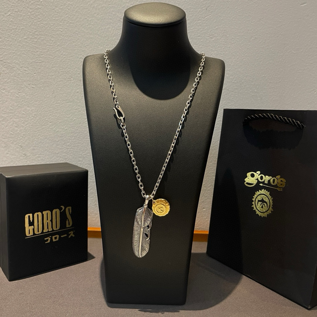 NO:556447,Batch [new product on the shelves] Goro’s Goro Takahashi Feather Small Gold Cake Pendant, Takahashi Classic Necklace, Top Version, Look for Exclusive Photography, Focus on the High-end Market, Kuaishou/Ins/Xiaohongshu Popular Model, Definitely Different from the Regular Version!  The product details in the pictures are consistent with ZP!  Original production process, exquisite quality, purely handmade ~ Authentic mold opening, trendy and fashionable must-have, can be worn by both men and women, the same style for couples, rock punk Thai silver style, retro elements, trendy and versatile, the same style as the official website, boutique jewelry, necklace19860909批【新品上架】Goro’s高桥吾郎羽毛小金饼吊坠,高桥经典项链,顶级版本,认准独家拍摄,主攻高端市场 ,快手/ins/小红书热门款,绝对区别普通版本！图片产品细节与ZP一致！原版制作工艺 精工品质 纯手工打造 ～正品开模潮流时尚必备 男女均可佩戴 情侣款同款 摇滚朋克泰银风格 复古元素 潮流百搭 官网同款,饰品精品,necklace,Jewelry