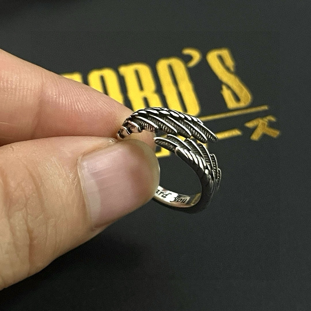 NO:556476,Batch [new product on the shelves] Goro’s Goro Takahashi wing ring, top version, look for exclusive shooting, focus on the high-end market, absolutely different from the ordinary version!  The product details in the pictures are consistent with ZP!  Original production process, exquisite quality, purely handmade ~ Authentic mold opening, a must-have for fashion, can be worn by both men and women, the same style for couples, rock punk Thai silver style, retro elements, trendy and versatile, the same style as the official website, fine jewelry, ring19860909批【新品上架】Goro’s高桥吾郎翅膀戒指,顶级版本 认准独家拍摄 主攻高端市场 绝对区别普通版本！图片产品细节与ZP一致！原版制作工艺 精工品质 纯手工打造 ～正品开模潮流时尚必备 男女均可佩戴 情侣款同款 摇滚朋克泰银风格 复古元素 潮流百搭 官网同款,饰品精品,ring,Jewelry