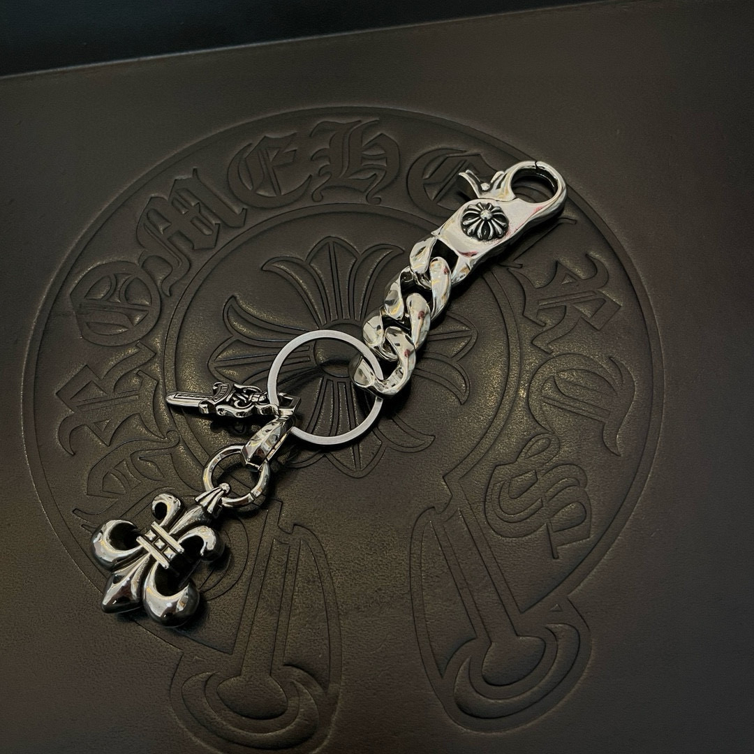 NO:556530,Batch Chrome Hearts Chrome Hearts Cross Keychain Large Lobster Clasp Sword Scout Flower Pendant, Engraving Craftsmanship, Seiko Quality, Purely Handmade ~ Genuine Open Mold, Trendy and Fashionable Must-Have, Can Be Weared by Men and Women, Same Style for Couples, Rock Punk Thai Silver Style, Retro Elements, Trendy and Versatile, Same Style as Official Website, Boutique Jewelry, Chrome Hearts, Chrome Hearts, Keychain19860909批 Chrome Hearts  克罗心十字架钥匙扣大龙虾扣 宝剑童军花吊坠,雕刻工艺 精工品质 纯手工打造 ～正品开模潮流时尚必备 男女均可佩戴 情侣款同款 摇滚朋克泰银风格 复古元素 潮流百搭 官网同款,饰品精品,chrome hearts,chrome hearts,keychain,Jewelry