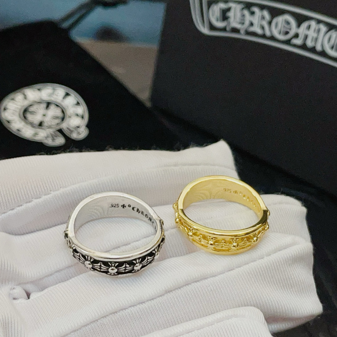 NO:556341,[Counter quality] Chrome Hearts Classic retro cross flower ring. Different concave and convex shapes and different pattern design styles show a difference. The cross scout flower is the symbol of Chrome Hearts, so it is more durable. The genuine pattern-printed Chrome Hearts Chrome Hearts necklace is different from the ordinary light version in the market. Match the version and standard quality. Look at the printing details. The degree of retro gray oxidation. Seiko version!  , jewelry boutique, chrome hearts, chrome hearts, necklace, ring19860909【专柜品质】Chrome Hearts克罗心 经典复古十字花戒指 凹凸造型不同的花纹设计风格呈现出与众不同 十字架童军花是克罗心的标志 所以更经久不衰 正品打版Chrome Hearts克罗心项链区别市场普通轻版 对版对标品质 看字印细节 复古做旧灰氧程度.精工版本！,饰品精品,chrome hearts,chrome hearts,necklace,ring,Jewelry