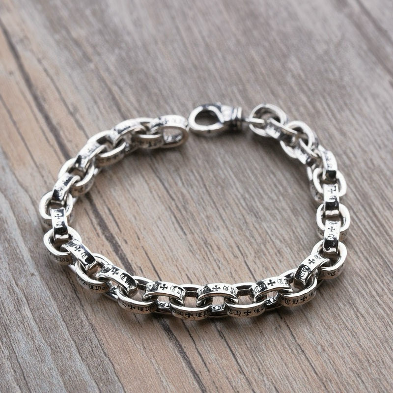 NO:556324,(Coarse style) Chrome Hearts Chrome Hearts six-character mantra alphabet bracelet. Imported production process. Seiko version. Purely handmade. ～Authentic mold opening. Trendy and fashionable must-have. Can be worn by men and women. Same style for couples. Rock punk Thai silver style. Retro elements. Trendy and versatile. Same style as the official website, fine jewelry, chrome hearts, chrome hearts, bracelets.19860909（粗款） Chrome Hearts  克罗心六字真言字母手链 进口制作工艺 精工版本 纯手工打造 ～正品开模潮流时尚必备 男女均可佩戴 情侣款同款 摇滚朋克泰银风格 复古元素 潮流百搭 官网同款,饰品精品,chrome hearts,chrome hearts,bracelet,Jewelry