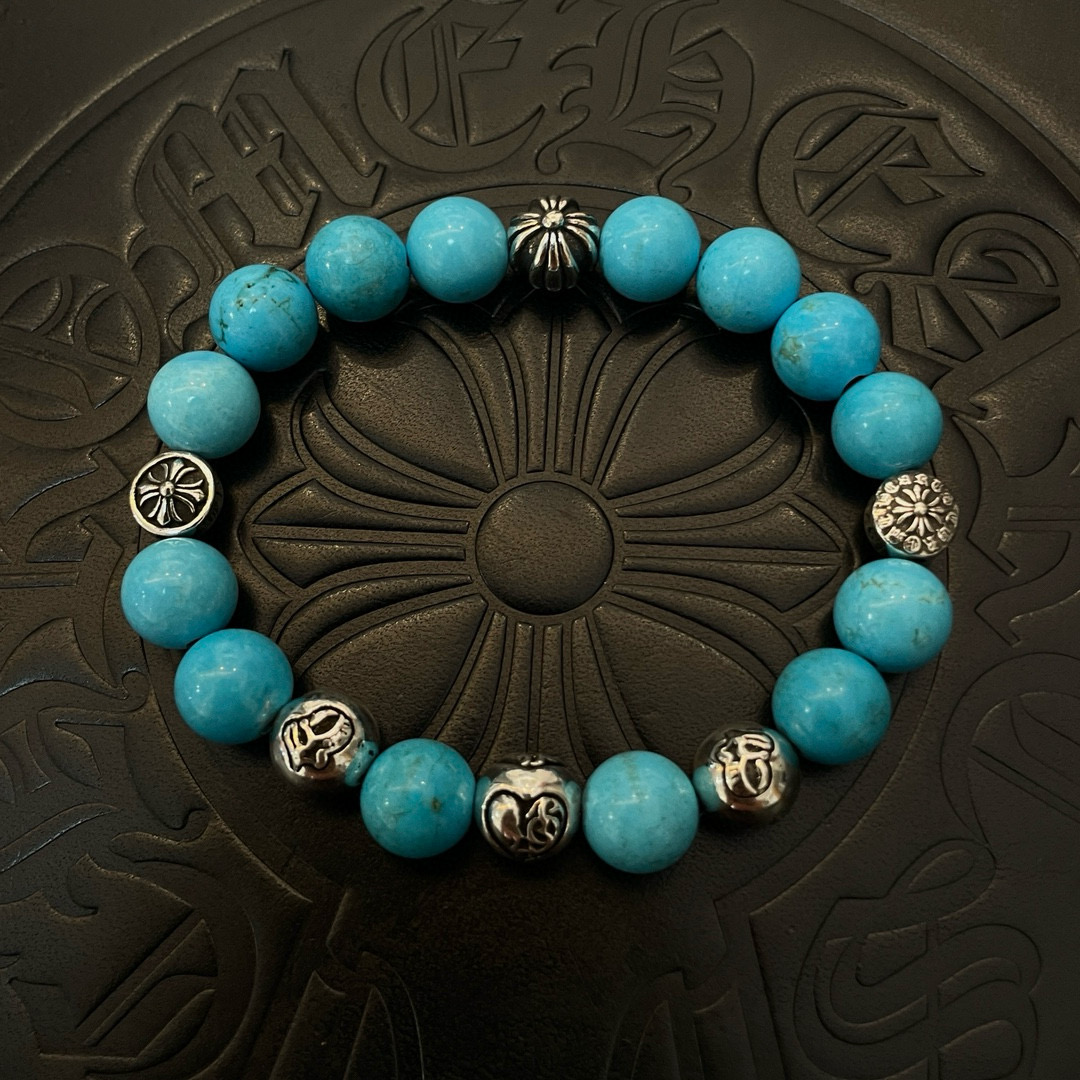 NO:556358,Batch of new [counter quality] Chrome Hearts classic retro multi-element blue turquoise bracelet, popular on Kuaishou/ins/Xiaohongshu, different concave and convex shapes, different pattern design styles are unique. The cross scout flower is the symbol of Chrome Hearts, so it is more durable. Genuine type-printing Chrome Hearts distinguishes the ordinary light version in the market. Match the version and standard quality. Look at the printing details. The degree of retro gray oxidation. Seiko version!  , jewelry boutique, chrome hearts, chrome hearts, bracelet19860909批 新款【专柜品质】Chrome Hearts克罗心 经典复古多元素蓝松石手串手链 ,快手/ins/小红书热门,凹凸造型不同的花纹设计风格呈现出与众不同 十字架童军花是克罗心的标志 所以更经久不衰 正品打版Chrome Hearts克罗心 区别市场普通轻版 对版对标品质 看字印细节 复古做旧灰氧程度.精工版本！,饰品精品,chrome hearts,chrome hearts,bracelet,Jewelry