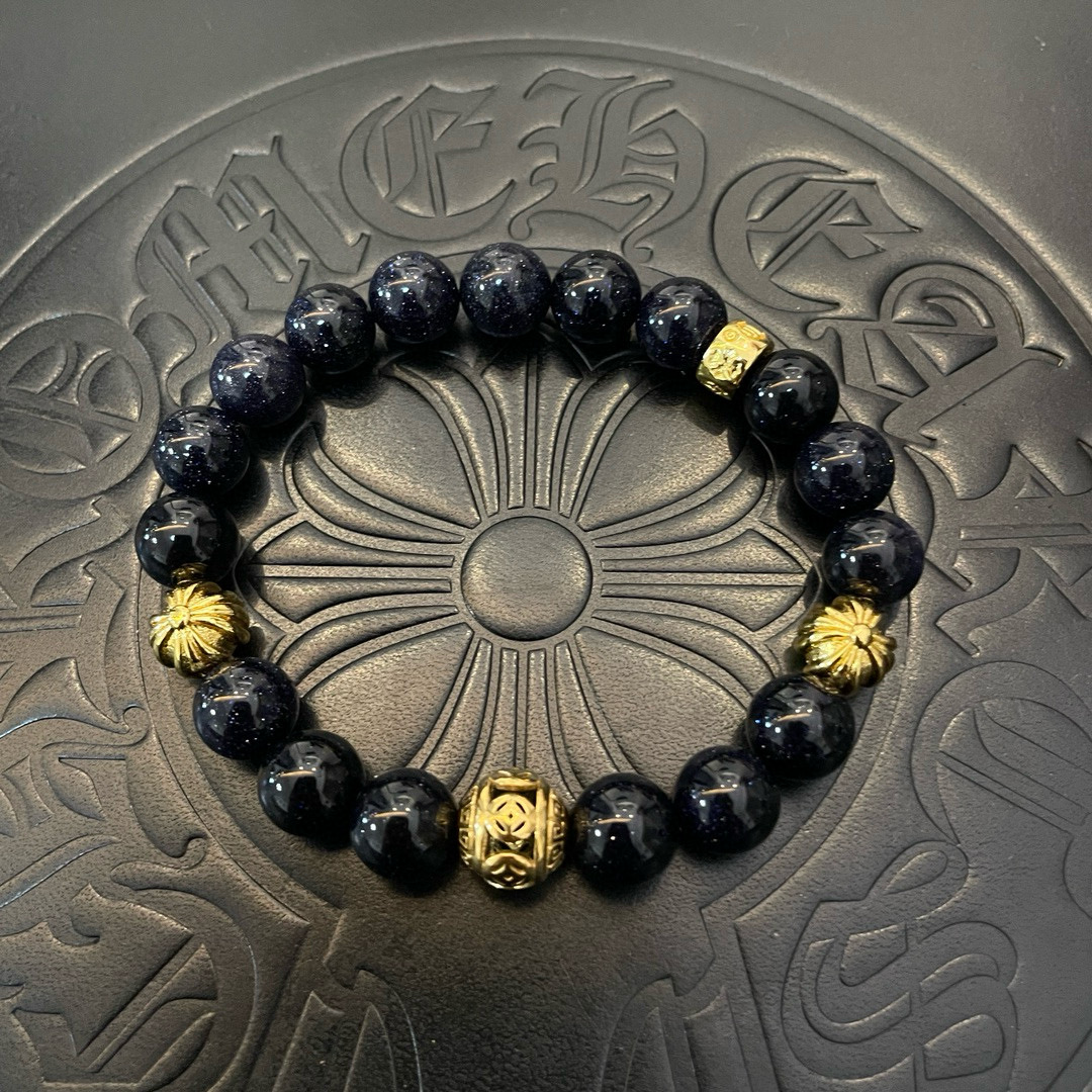 NO:557572,Batch of new [counter quality] Chrome Hearts classic retro multi-element bracelet, different concave and convex shapes and different pattern design styles are unique. The cross scout flower is the symbol of Chrome Hearts, so it is more durable. Genuine patterned Chrome Hearts distinguishes the ordinary light version in the market. Version and benchmark quality, look at the printing details, the degree of retro gray oxidation. Seiko version!  , jewelry boutique, chrome hearts, chrome hearts, bracelet19860909批 新款【专柜品质】Chrome Hearts克罗心 经典复古多元素手链手串,凹凸造型不同的花纹设计风格呈现出与众不同 ,十字架童军花是克罗心的标志 ,所以更经久不衰 ,正品打版Chrome Hearts克罗心 ,区别市场普通轻版 ,对版对标品质 ,看字印细节 ,复古做旧灰氧程度.精工版本！,饰品精品,chrome hearts,chrome hearts,bracelet,Jewelry