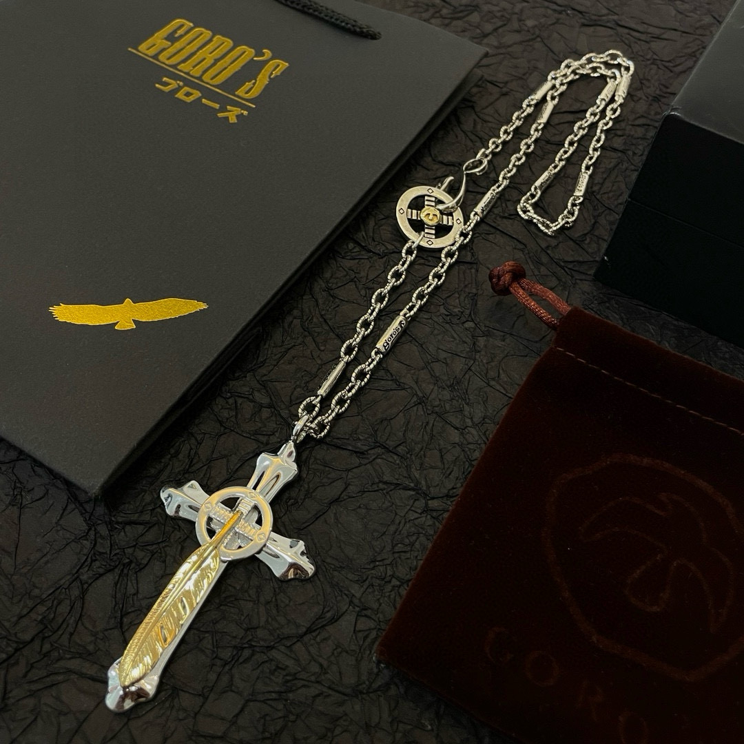 批💰150    【新品上架】Goro’s高桥吾郎金色羽毛十字架吊坠，高桥经典竹节项链，顶级版本，认准独家拍摄，主攻高端市场 ，快手/ins/小红书热门款，绝对区别普通版本！图片产品细节与ZP一致！原版制作工艺 精工品质 纯手工打造 ～正品开模💝潮流时尚必备 男女均可佩戴 情侣款同款 摇滚朋克泰银风格 复古元素 潮流百搭 官网同款❤️
