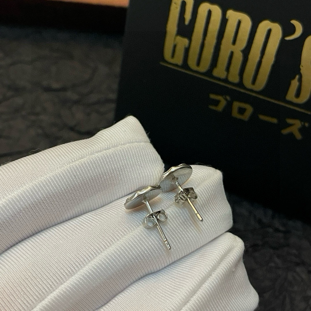 批💰85  【新品上架】Goro’s高桥吾郎复古点金飞鸟耳钉，顶级版本 认准独家拍摄 主攻高端市场 绝对区别普通版本！图片产品细节与ZP一致！原版制作工艺 精工品质 纯手工打造 ～正品开模💝潮流时尚必备 男女均可佩戴 情侣款同款 摇滚朋克泰银风格 复古元素 潮流百搭 官网同款❤️