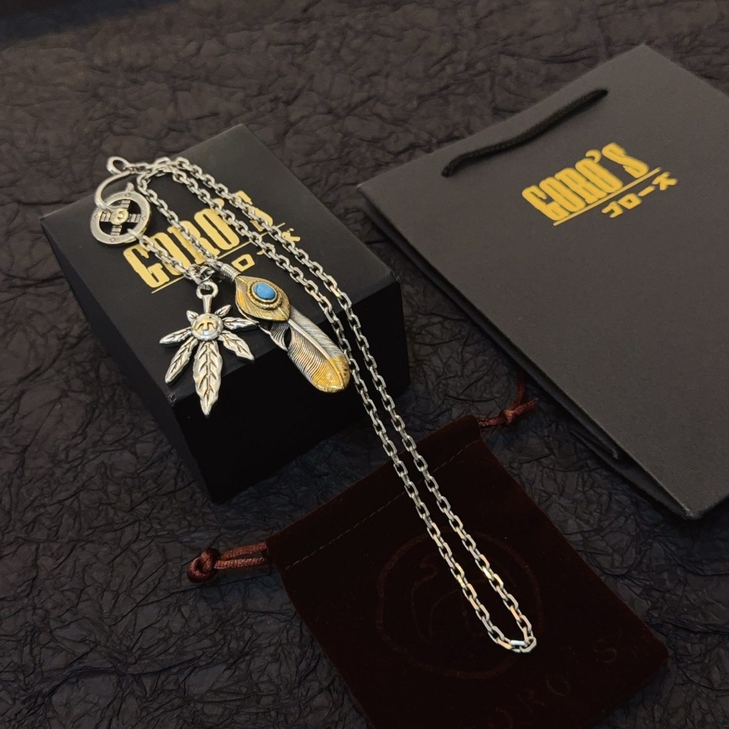 💰155 【新品上架】Goro’s高桥吾郎松石羽毛项链，顶级版本 认准独家拍摄 主攻高端市场 绝对区别普通版本！图片产品细节与ZP一致！原版制作工艺 精工品质 纯手工打造 ～正品开模💝潮流时尚必备 男女均可佩戴 情侣款同款 摇滚朋克泰银风格 复古元素 潮流百搭 官网同款❤️