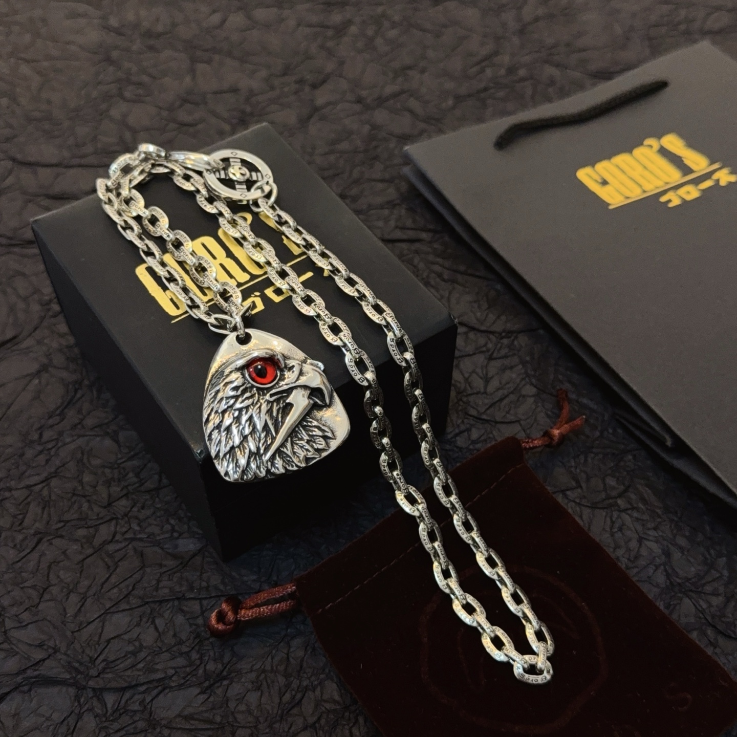 💰150  【新品上架】Goro’s高桥吾郎鹰头项链，顶级版本，认准独家拍摄，主攻高端市场 ，快手/ins/小红书热门款，绝对区别普通版本！图片产品细节与ZP一致！原版制作工艺 精工品质 纯手工打造 ～正品开模💝潮流时尚必备 男女均可佩戴 情侣款同款 摇滚朋克泰银风格 复古元素 潮流百搭 官网同款❤️