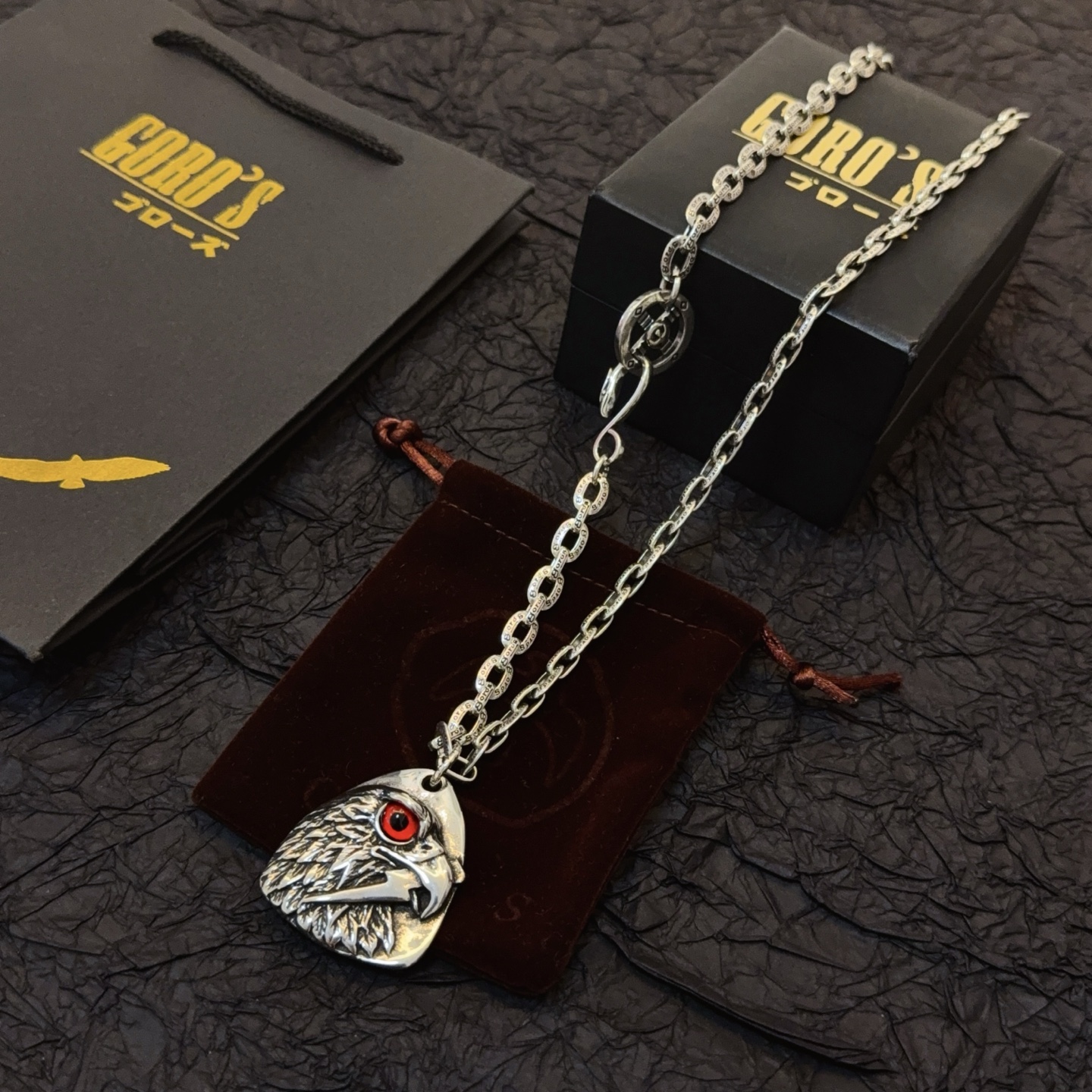 💰150  【新品上架】Goro’s高桥吾郎鹰头项链，顶级版本，认准独家拍摄，主攻高端市场 ，快手/ins/小红书热门款，绝对区别普通版本！图片产品细节与ZP一致！原版制作工艺 精工品质 纯手工打造 ～正品开模💝潮流时尚必备 男女均可佩戴 情侣款同款 摇滚朋克泰银风格 复古元素 潮流百搭 官网同款❤️