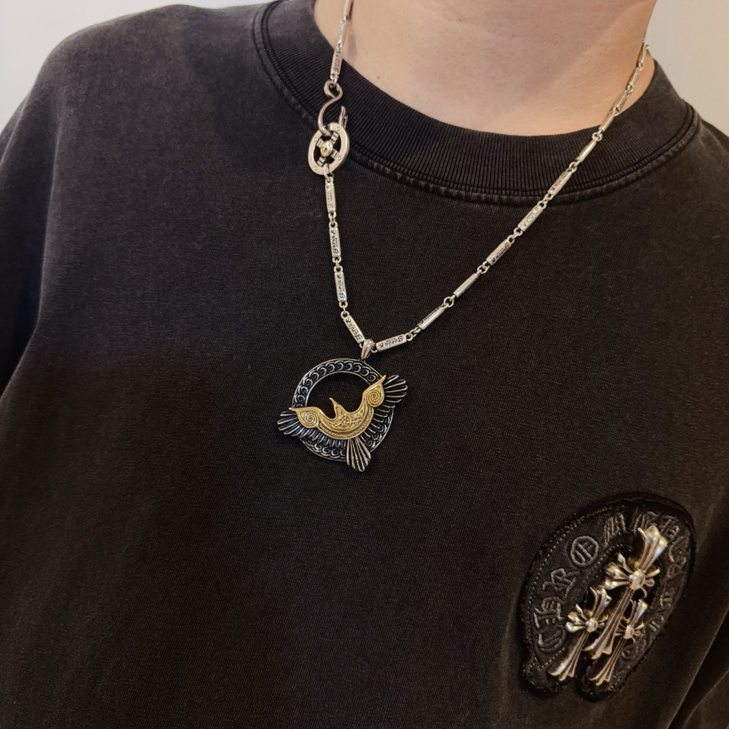 💰150   新品上架】Goro’s高桥吾郎飞鹰项链，顶级版本，认准独家拍摄，主攻高端市场 ，快手/ins/小红书热门款，绝对区别普通版本！图片产品细节与ZP一致！原版制作工艺 精工品质 纯手工打造 ～正品开模💝潮流时尚必备 男女均可佩戴 情侣款同款 摇滚朋克泰银风格 复古元素 潮流百搭 官网同款❤️
