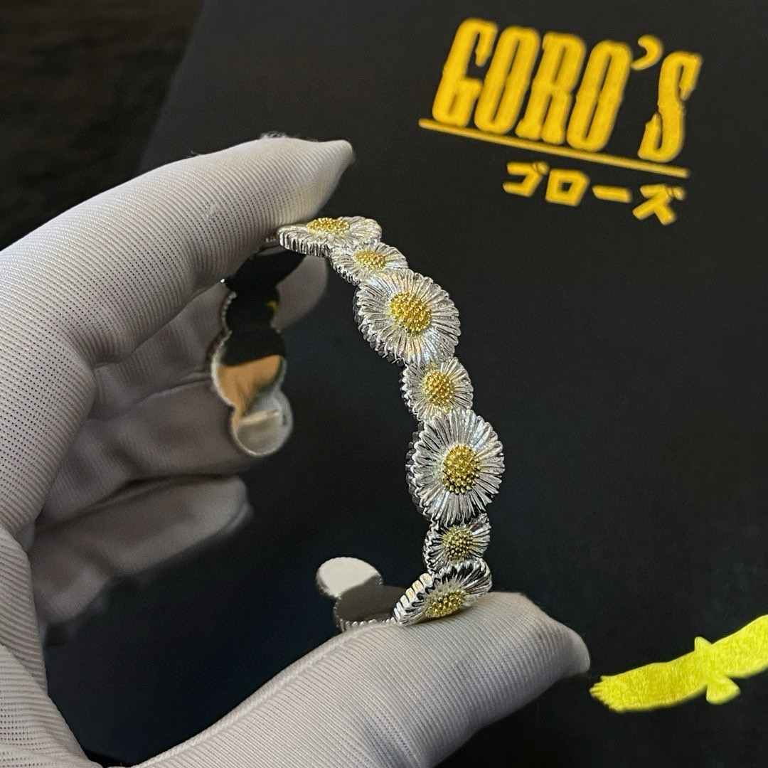 NO:582457,[New product on the shelves] Goro’s Goro Takahashi Daisy Open Bracelet, the top version. Be sure to take exclusive photos. Focus on the high-end market. It is absolutely different from the ordinary version!  The product details in the pictures are consistent with ZP!  Original production process, exquisite quality, purely handmade ~ Authentic open mold, fashionable must-have, can be worn by both men and women, same style for couples, rock punk Thai silver style, retro elements, trendy and versatile, same style as the official website, boutique jewelry, bracelet19860909批【新品上架】Goro’s高桥吾郎雏菊开口手镯,顶级版本 认准独家拍摄 主攻高端市场 绝对区别普通版本！图片产品细节与ZP一致！原版制作工艺 精工品质 纯手工打造 ～正品开模潮流时尚必备 男女均可佩戴 情侣款同款 摇滚朋克泰银风格 复古元素 潮流百搭 官网同款,饰品精品,bracelet,Jewelry