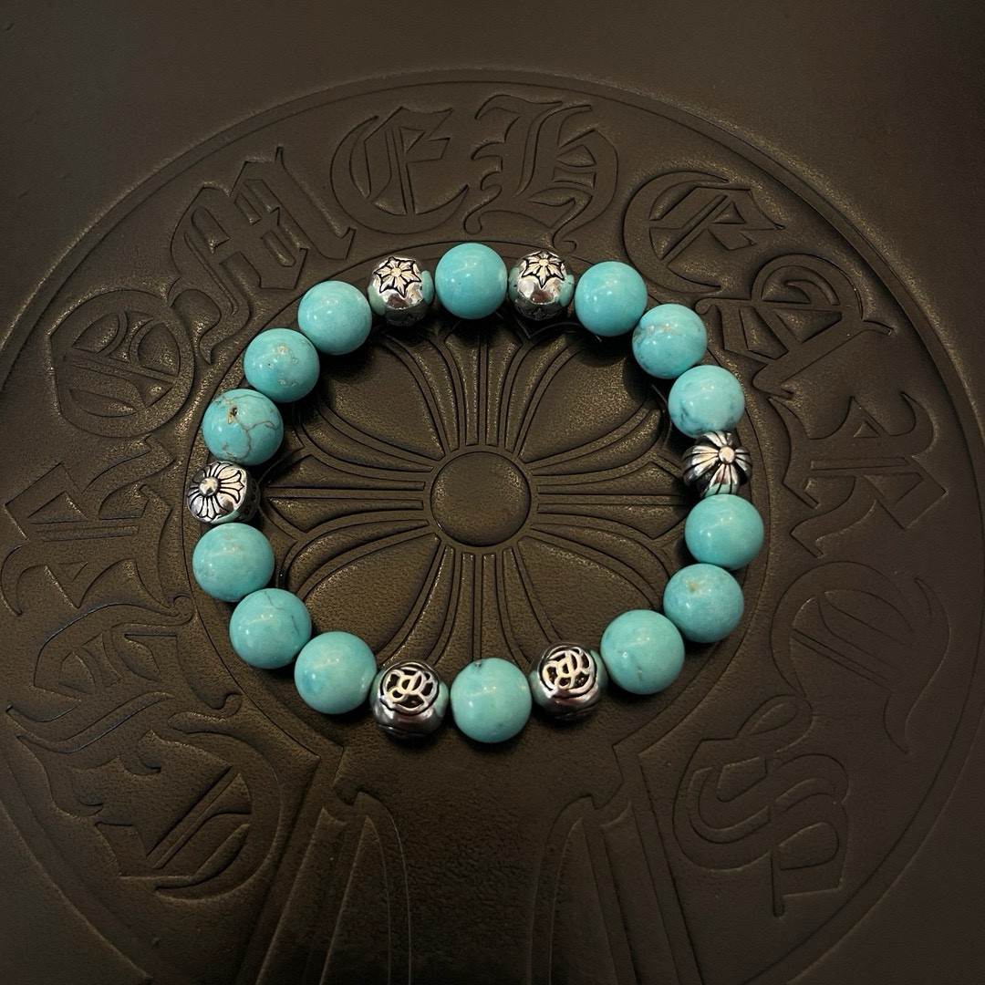 NO:603677,Batch of new [counter quality] Chrome Hearts classic retro multi-element blue turquoise bracelet, bracelet, concave and convex shapes with different pattern design styles, showing a distinctive cross. The Scout flower is the symbol of Chrome Hearts, so it is more durable. Genuine pattern-printing Chrome Hearts distinguishes the ordinary light version in the market. Match the version and benchmark quality. Look at the printing details. The degree of retro gray oxidation. Seiko version!  !  !  Purely handmade ~ Authentic open mold fashion essentials. Can be worn by both men and women. Same style for couples. Official website original. Rock punk Thai silver style. Retro elements. Trendy and versatile!  , jewelry boutique, chrome hearts, chrome hearts, bracelet19860909批 新款【专柜品质】Chrome Hearts克罗心 经典复古多元素蓝松石手链 手串,凹凸造型不同的花纹设计风格 呈现出与众不同 十字架 童军花是克罗心的志 所以更经久不衰 正品打版Chrome Hearts克罗心 区别市场普通轻版 对版对标品质 看字印细节 复古做旧灰氧程度.精工版本！！！ 纯手工打造 ～正品开模潮流时尚必备 男女均可佩戴 情侣同款 官网原版 摇滚朋克泰银风格 复古元素 潮流百搭！,饰品精品,chrome hearts,chrome hearts,bracelet,Jewelry