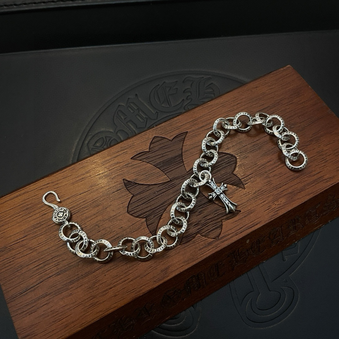Chrome Hearts 𝗖𝗵𝗿𝗼𝗺𝗲 𝗛𝗲𝗮𝗿𝘁𝘀克罗心手链