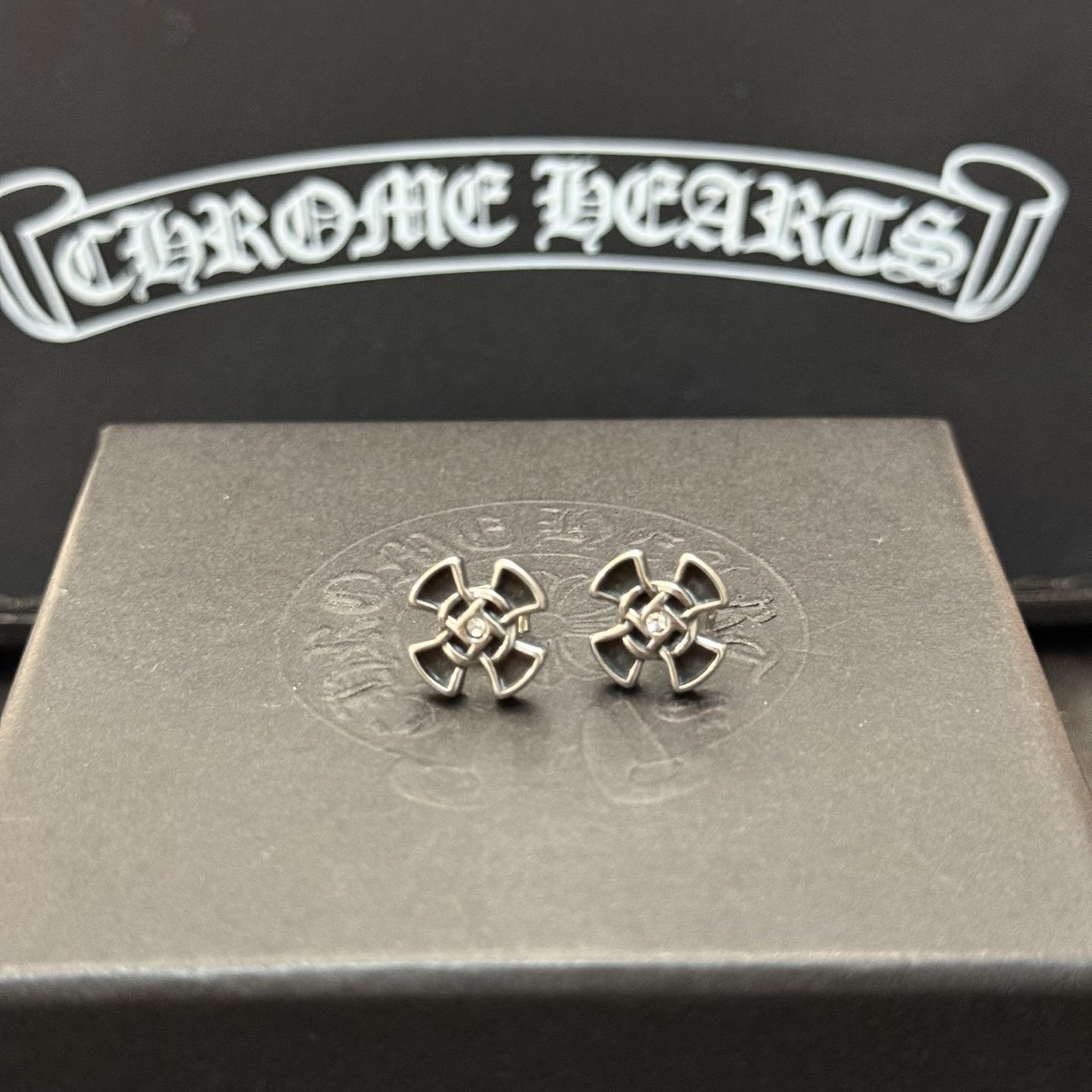 NO:604145,chrome heart chrome heart earrings, antique silver style, fine jewelry, chrome hearts, chrome hearts19860909chrome heart克罗心耳钉,古银风格,饰品精品,chrome hearts,chrome hearts,Jewelry