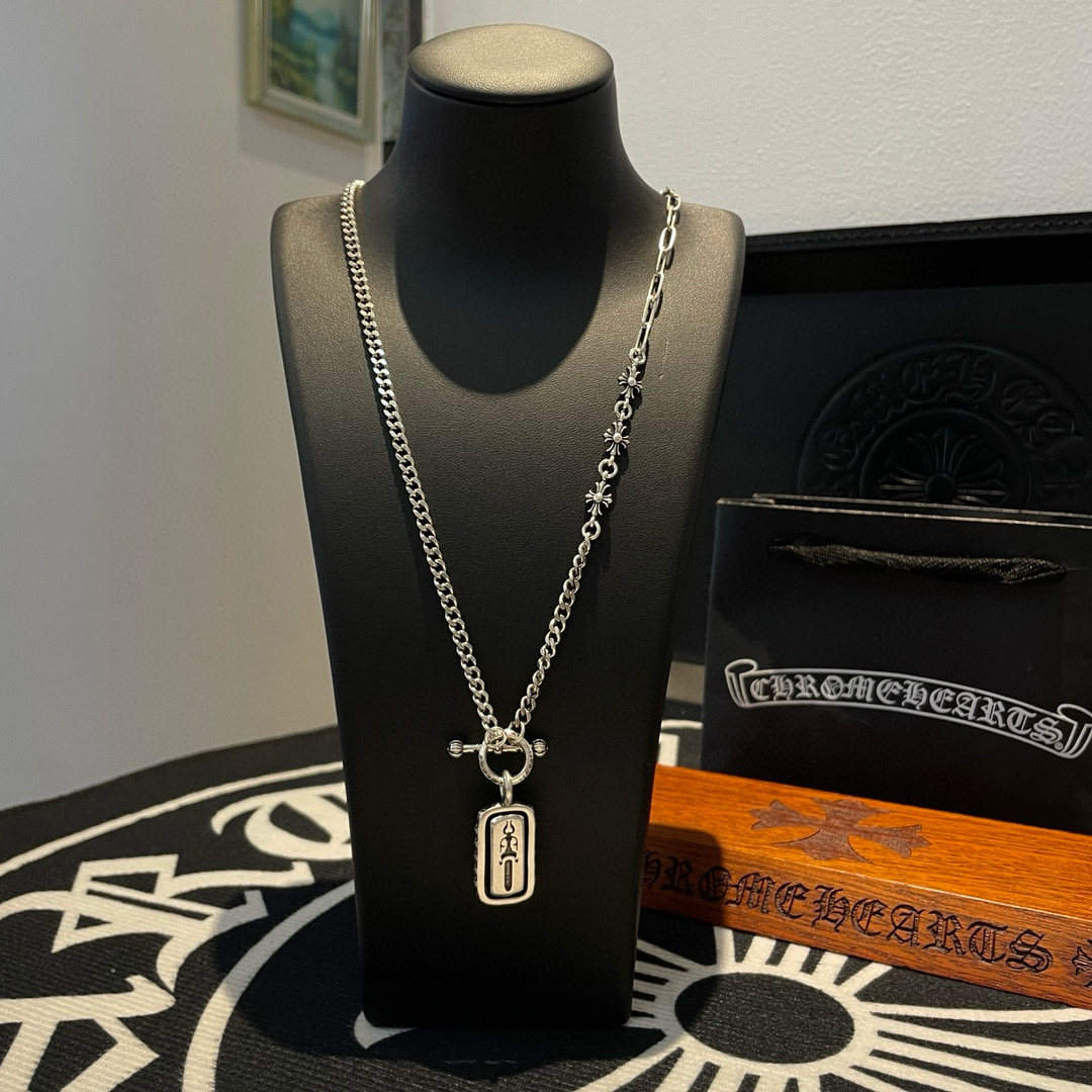 NO:641322,Batch Douyin/Kuaishou/ins/Xiaohongshu/live broadcast popular, new [counter quality] Chrome Hearts Cross Flower Necklace, smart square pendant, different concave and convex shapes pattern design style, showing a distinctive cross. The Scout flower is the symbol of Chrome Hearts, so it is more durable. Genuine plate-printed Chrome Hearts Chrome Hearts is different from the ordinary light version in the market. Match the standard quality. Look at the printing details. The degree of retro gray oxidation. Seiko version!  !  !  Purely handmade ~ Authentic open mold fashion essentials. Can be worn by both men and women. Same style for couples. Official website original. Rock punk Thai silver style. Retro elements. Trendy and versatile!  , jewelry boutique, chrome hearts, chrome hearts, necklace19860909批 抖音/快手/ins/小红书/直播热门 ,新款【专柜品质】Chrome Hearts克罗心十字花项链 ,灵动方牌吊坠,凹凸造型不同的花纹设计风格 呈现出与众不同 十字架 童军花是克罗心的志 所以更经久不衰 正品打版Chrome Hearts克罗心 区别市场普通轻版 对版对标品质 看字印细节 复古做旧灰氧程度.精工版本！！！ 纯手工打造 ～正品开模潮流时尚必备 男女均可佩戴 情侣同款 官网原版 摇滚朋克泰银风格 复古元素 潮流百搭！,饰品精品,chrome hearts,chrome hearts,necklace,Jewelry