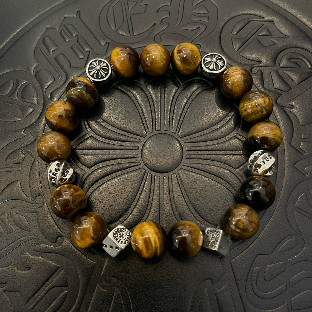 NO:642033,Batch of new [counter quality] Chrome Hearts classic retro multi-element tiger eye stone bracelet, popular on Kuaishou/ins/Xiaohongshu, the different concave and convex shapes of the pattern design style are unique. The cross scout flower is the symbol of Chrome Hearts, so it is more durable. Genuine type-printing Chrome Hearts distinguishes the ordinary light version in the market. Match the version and standard quality. Look at the printing details. The degree of retro gray oxidation. Seiko version!  , jewelry boutique, chrome hearts, chrome hearts, bracelet19860909批 新款【专柜品质】Chrome Hearts克罗心 经典复古多元素虎眼石手串手链 ,快手/ins/小红书热门,凹凸造型不同的花纹设计风格呈现出与众不同 十字架童军花是克罗心的标志 所以更经久不衰 正品打版Chrome Hearts克罗心 区别市场普通轻版 对版对标品质 看字印细节 复古做旧灰氧程度.精工版本！,饰品精品,chrome hearts,chrome hearts,bracelet,Jewelry