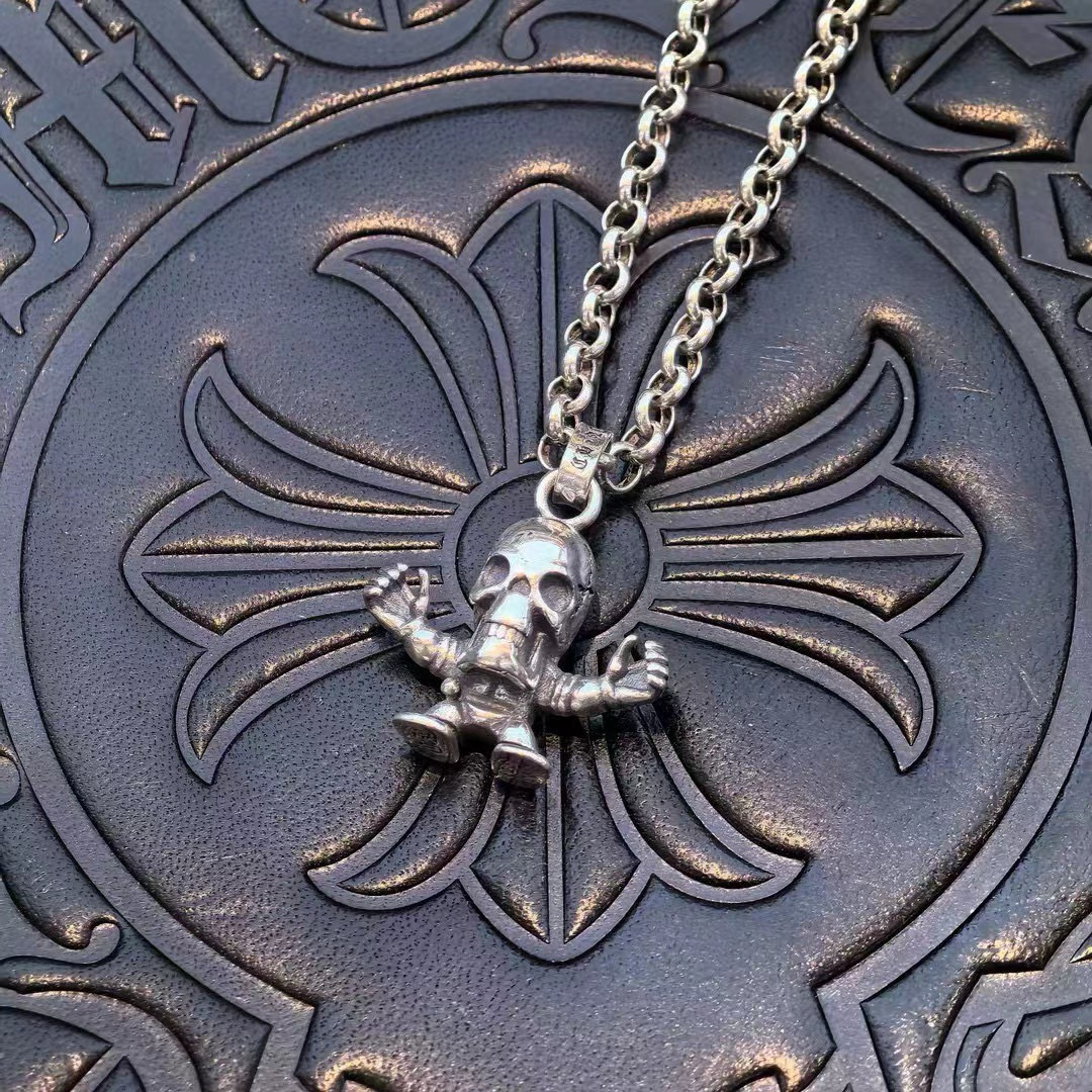NO:664498,[Chrome Hearts] Classic Retro Clown Skull Pendant Necklace Top Seiko Version!  Not the ordinary version on the market!  The fashionable, exquisite and versatile model has almost the same workmanship as ZP, and it is also a very classic style when paired with a Ch chain. The craftsmanship is consistent with the original product, and it is definitely not an ordinary version on the market!  , jewelry boutique, chrome hearts, chrome hearts, necklace19860909【Chrome Hearts克罗心】经典复古小丑骷髅头吊坠项链 顶级精工版本！绝非市面普通版本！时尚精美百搭款做工跟zp几乎没差,搭配Ch链也是很经典的款式 跟正品保持一致工艺,绝非市面普通版本！,饰品精品,chrome hearts,chrome hearts,necklace,Jewelry