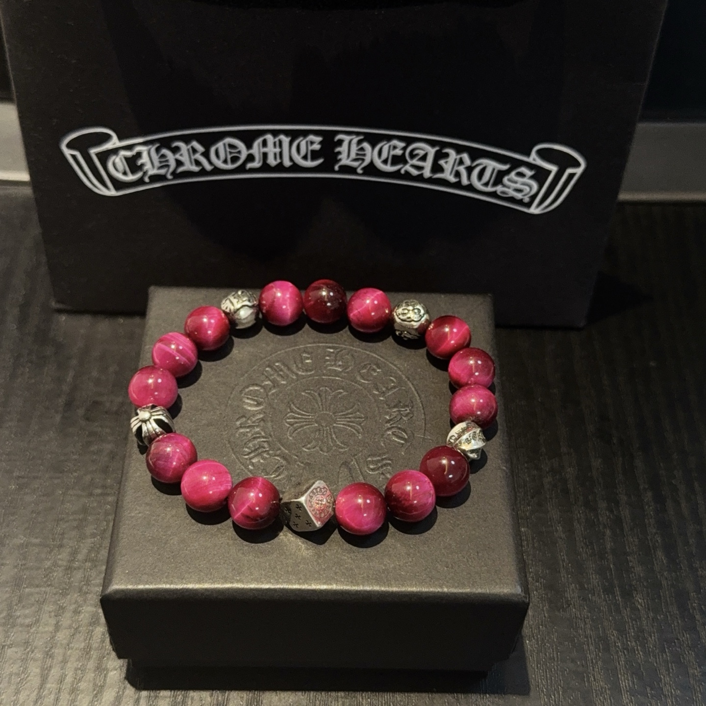 NO:643204,New [counter quality] Chrome Hearts classic retro multi-element bracelet, popular on Kuaishou/ins/Xiaohongshu, the different concave and convex shapes of the pattern design style are distinctive. The cross scout flower is the symbol of Chrome Hearts, so it is more durable. Genuine type-printed Chrome Hearts distinguishes the ordinary light version in the market. Match the version and benchmark quality. Look at the printing details. The degree of retro gray oxidation. Seiko version!  , jewelry boutique, chrome hearts, chrome hearts, bracelet19860909新款【专柜品质】Chrome Hearts克罗心 经典复古多元素手串手链 ,快手/ins/小红书热门,凹凸造型不同的花纹设计风格呈现出与众不同 十字架童军花是克罗心的标志 所以更经久不衰 正品打版Chrome Hearts克罗心 区别市场普通轻版 对版对标品质 看字印细节 复古做旧灰氧程度.精工版本！,饰品精品,chrome hearts,chrome hearts,bracelet,Jewelry