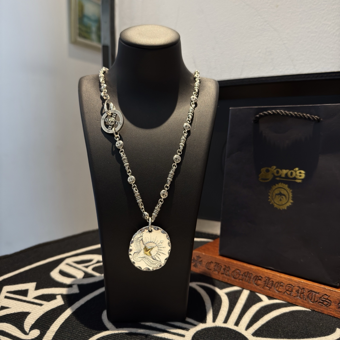 NO:643238,[New product on the shelves] Goro’s Goro Takahashi necklace, the top version, exclusive photo shoot, focusing on the high-end market, popular model on Kuaishou/ins/Xiaohongshu, absolutely different from the ordinary version!  The product details in the pictures are consistent with ZP!  Original production process, exquisite quality, purely handmade ~ Authentic mold opening, trendy and fashionable must-have, can be worn by both men and women, the same style for couples, rock punk Thai silver style, retro elements, trendy and versatile, the same style as the official website, boutique jewelry, necklace19860909【新品上架】Goro’s高桥吾郎项链,顶级版本,认准独家拍摄,主攻高端市场 ,快手/ins/小红书热门款,绝对区别普通版本！图片产品细节与ZP一致！原版制作工艺 精工品质 纯手工打造 ～正品开模潮流时尚必备 男女均可佩戴 情侣款同款 摇滚朋克泰银风格 复古元素 潮流百搭 官网同款,饰品精品,necklace,Jewelry