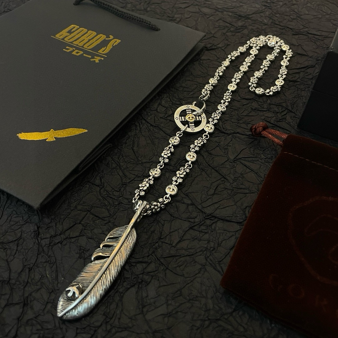 💰150     【新品上架】Goro&rsquo;s高桥吾郎复古羽毛吊坠 高桥经典飞鸟项链  顶级版本 认准独家拍摄 主攻高端市场 绝对区别普通版本！图片产品细节与ZP一致！原版制作工艺 精工品质 纯手工打造 ～正品开模💝潮流时尚必备 男女均可佩戴 情侣款同款 摇滚朋克泰银风格 复古元素 潮流百搭 官网同款❤️