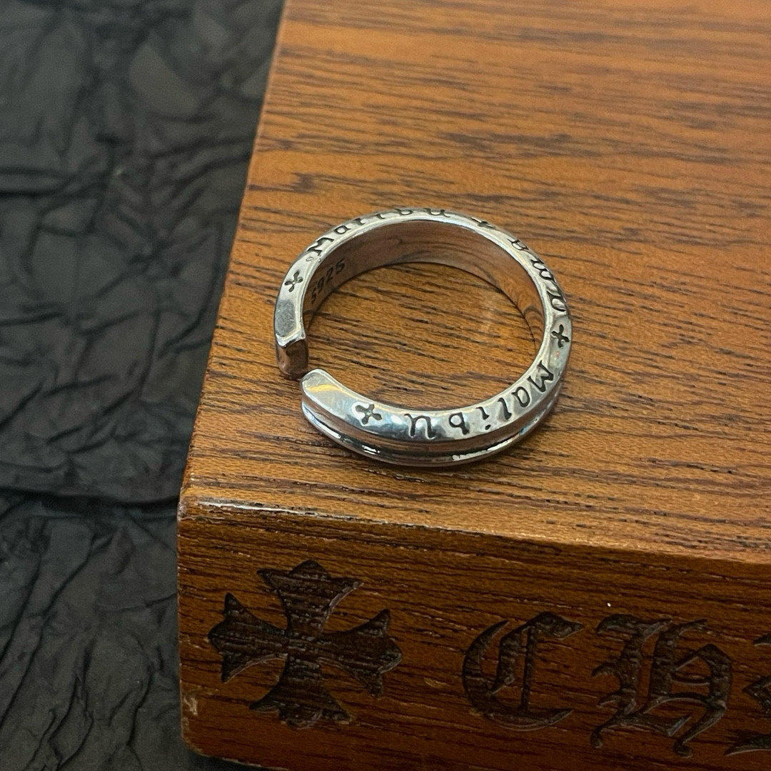 批💰85  【新品上架】Goro&rsquo;s高桥吾郎开口戒指，顶级版本 认准独家拍摄 主攻高端市场 绝对区别普通版本！图片产品细节与ZP一致！原版制作工艺 精工品质 纯手工打造 ～正品开模💝潮流时尚必备 男女均可佩戴 情侣款同款 摇滚朋克泰银风格 复古元素 潮流百搭 官网同款❤️