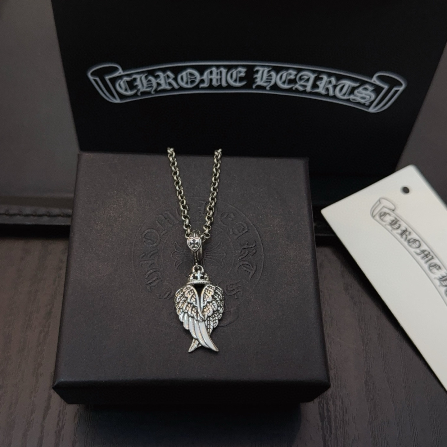 新款【专柜品质】Chrome Hearts克罗心天使之翼项链,凹凸造型不同的花纹设计风格呈现出与众不同 十字架童军花是克罗心的标志 7