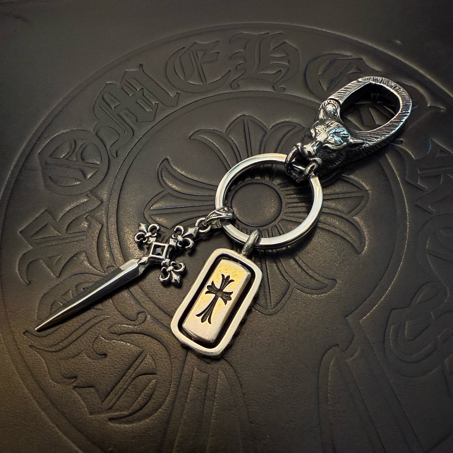 NO:688213,Chrome Hearts Chrome Hearts Cross Love Keychain Large Lobster Clasp Engraving Process Seiko Quality Purely Handmade ~ Genuine Open Mold Trendy Fashion Must-Have Can Be Weared by Men and Women Same Style for Couples Rock Punk Thai Silver Style Retro Elements Trendy and Versatile Same Style as Official Website, Boutique Jewelry, Chrome Hearts, Chrome Hearts, Keychain19860909Chrome Hearts  克罗心十字架爱心钥匙扣大龙虾扣 雕刻工艺 精工品质 纯手工打造 ～正品开模潮流时尚必备 男女均可佩戴 情侣款同款 摇滚朋克泰银风格 复古元素 潮流百搭 官网同款,饰品精品,chrome hearts,chrome hearts,keychain,Jewelry