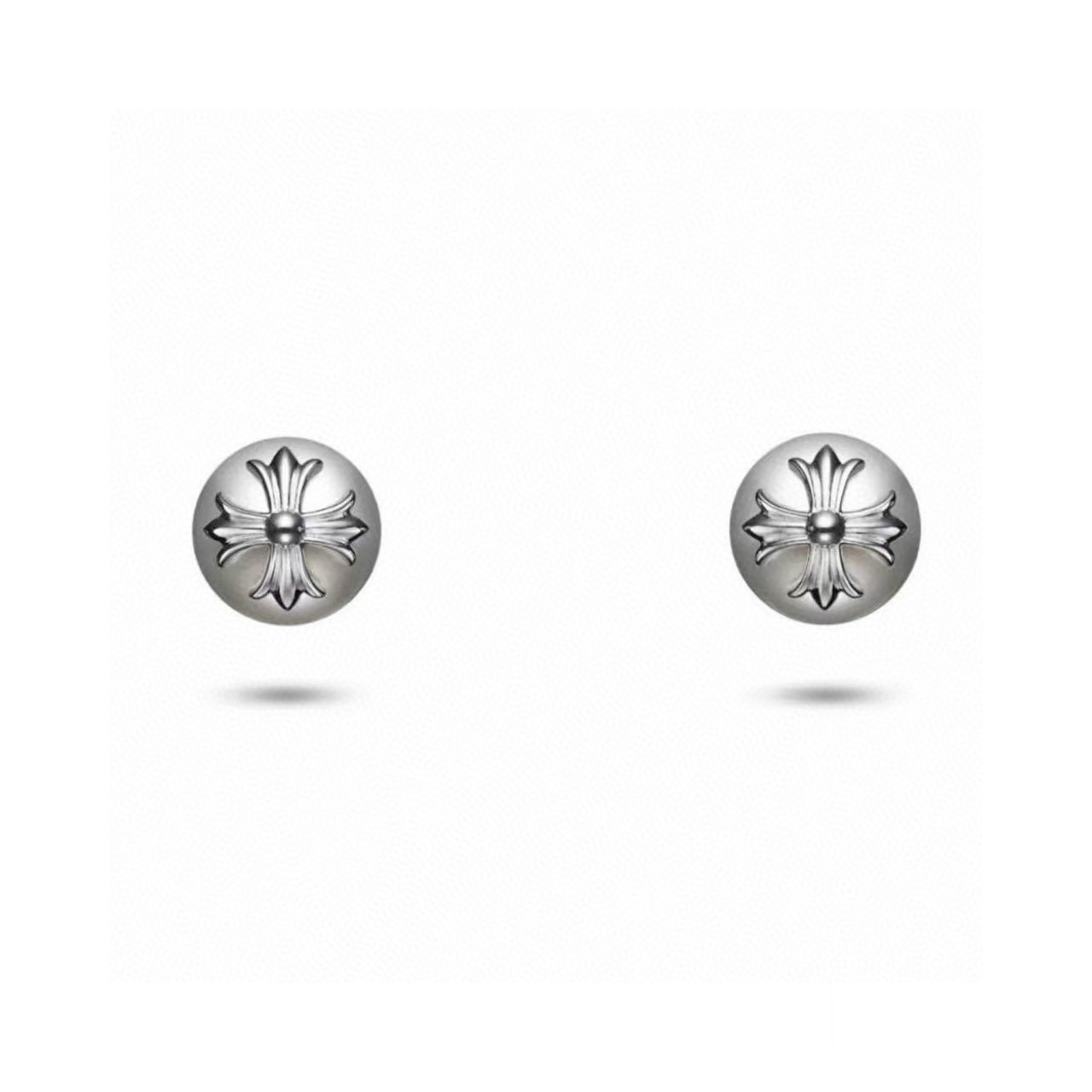 NO:704723,Chrome Hearts19860909克罗心xmikimoto联名珍珠耳钉 近期大火的珍珠系列 银和珍珠的碰撞 细节非常细致 连耳塞一起还原 现货300对,饰品精品,chrome hearts,Jewelry