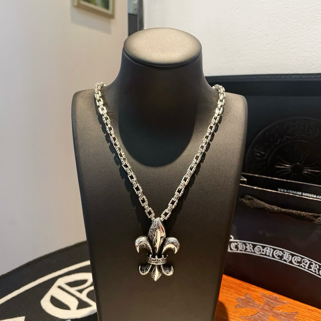 Alexander McQueen Haute Couture Haute Couture Fine Jewelry Necklace 2