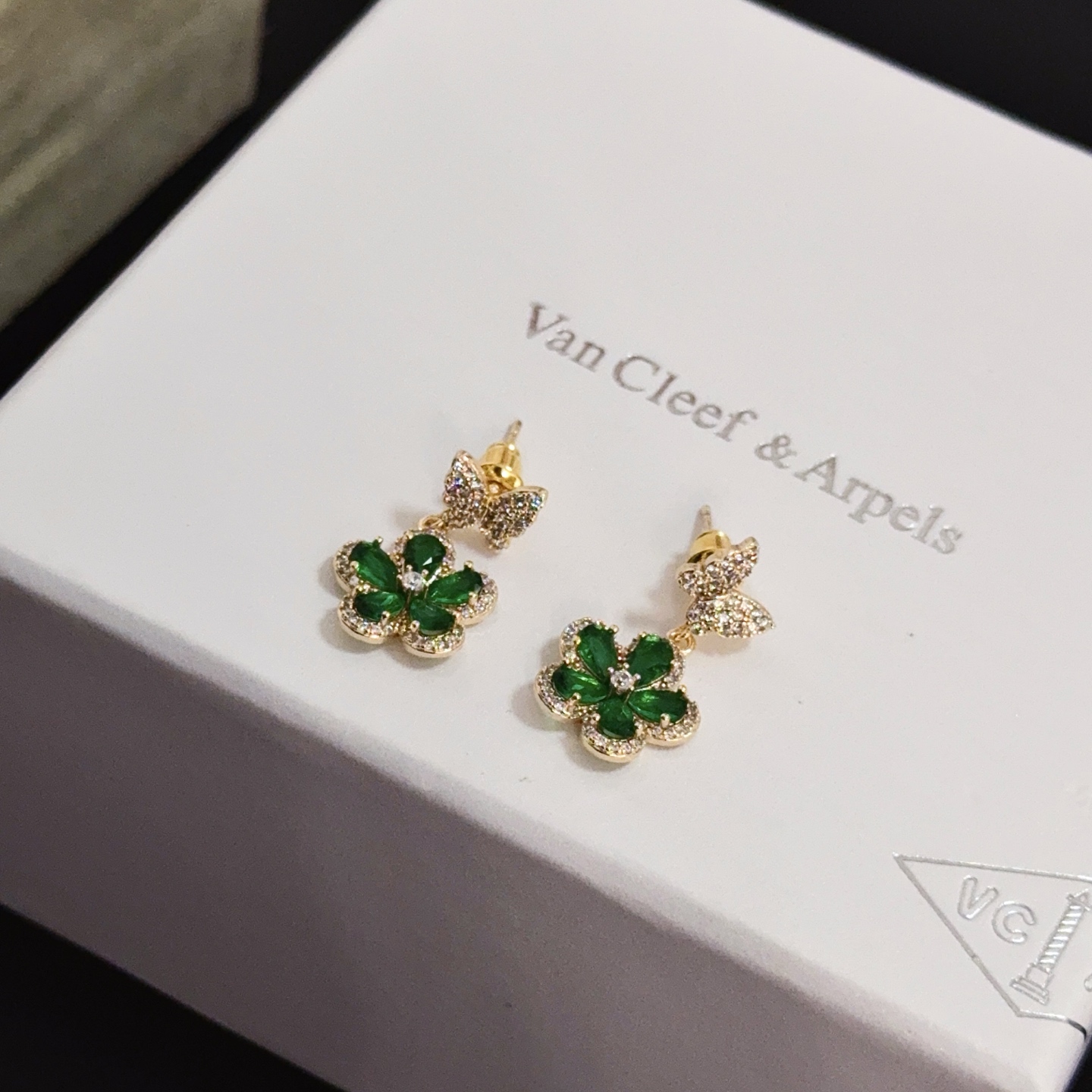 Van Cleef & Arpels Haute Couture Haute Joaillerie Fine Jewelry Earrings 6