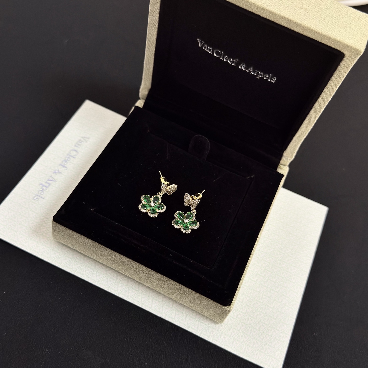 Van Cleef & Arpels Haute Couture Haute Joaillerie Fine Jewelry Earrings 3