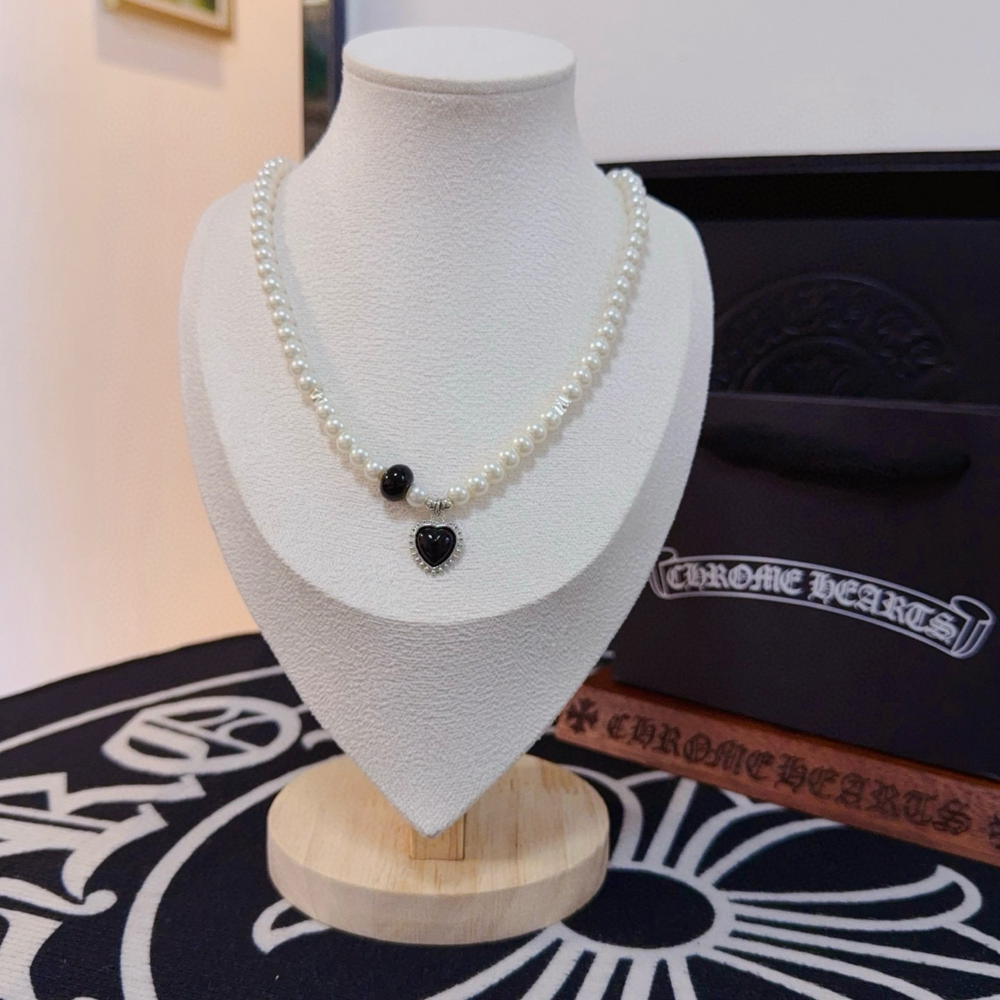 Loewe Haute Couture Haute Couture Fine Jewelry Necklace Bracelet Ring
