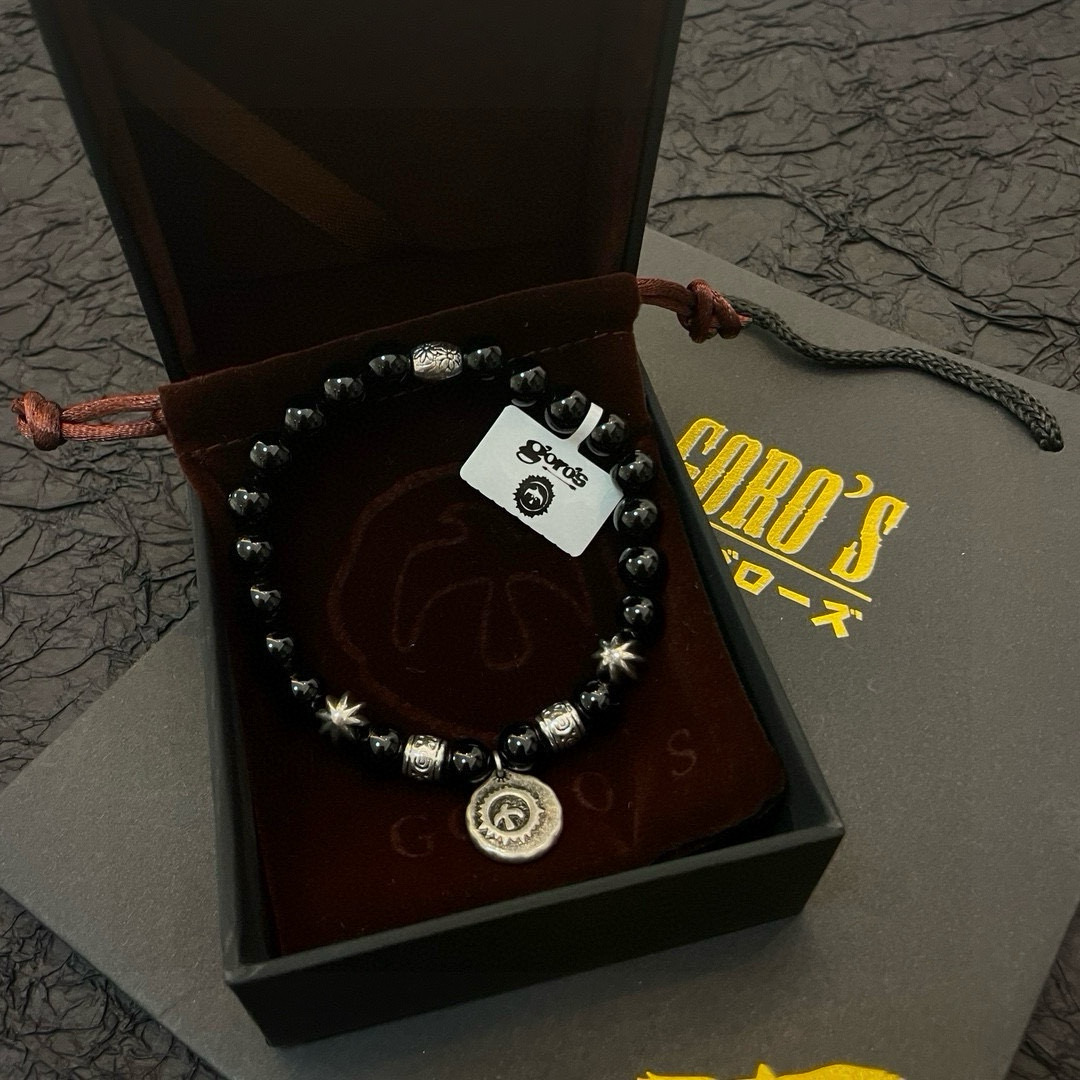 NO:763310,Batch [New Product Arrival] Goro’s Goro Takahashi Black Onyx Small Silver Medal Bracelet, top version. Be sure to take exclusive photos. Focus on the high-end market. Definitely different from the ordinary version!  The product details in the pictures are consistent with ZP!  Original production process, exquisite quality, purely handmade ~ Authentic open mold, fashionable must-have, can be worn by both men and women, same style for couples, rock punk Thai silver style, retro elements, trendy and versatile, same style as the official website, boutique jewelry, bracelet19860909批【新品上架】Goro’s高桥吾郎黑玛瑙小银牌手串手链,顶级版本 认准独家拍摄 主攻高端市场 绝对区别普通版本！图片产品细节与ZP一致！原版制作工艺 精工品质 纯手工打造 ～正品开模潮流时尚必备 男女均可佩戴 情侣款同款 摇滚朋克泰银风格 复古元素 潮流百搭 官网同款,饰品精品,bracelet,Jewelry
