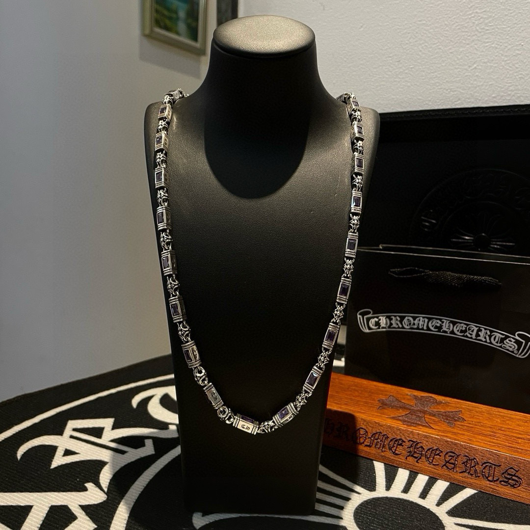 NO:763377,Batch Douyin / Kuaishou / ins / Xiaohongshu / live broadcast popular, new [counter quality] Chrome Hearts black diamond necklace, different concave and convex shapes, pattern design style, showing a distinctive cross. The Scout flower is the symbol of Chrome Hearts, so it is more durable. Genuine type Chrome Hearts distinguishes the ordinary light version in the market. Match the standard quality. Look at the printing details. The degree of retro gray oxidation. Seiko version!  !  !  Purely handmade ~ Authentic open mold fashion essentials. Can be worn by both men and women. Same style for couples. Official website original. Rock punk Thai silver style. Retro elements. Trendy and versatile!  , jewelry boutique, chrome hearts, chrome hearts, necklace19860909批 抖音/快手/ins/小红书/直播热门 ,新款【专柜品质】Chrome Hearts克罗心黑钻项链 ,凹凸造型不同的花纹设计风格 呈现出与众不同 十字架 童军花是克罗心的志 所以更经久不衰 正品打版Chrome Hearts克罗心 区别市场普通轻版 对版对标品质 看字印细节 复古做旧灰氧程度.精工版本！！！ 纯手工打造 ～正品开模潮流时尚必备 男女均可佩戴 情侣同款 官网原版 摇滚朋克泰银风格 复古元素 潮流百搭！,饰品精品,chrome hearts,chrome hearts,necklace,Jewelry