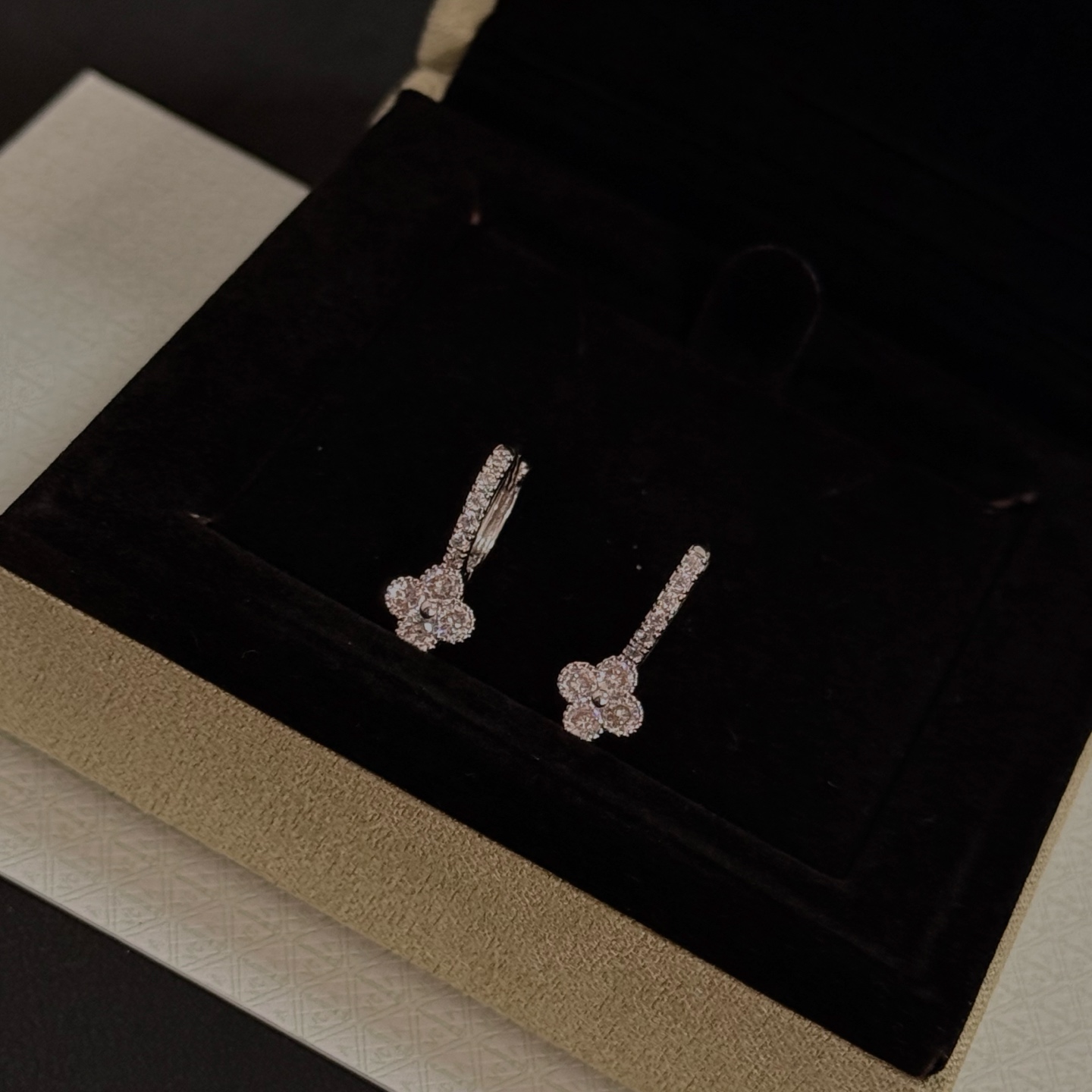 Van Cleef Arpels Alhambra earrings white gold with clear diamonds 12mm hoop diameter