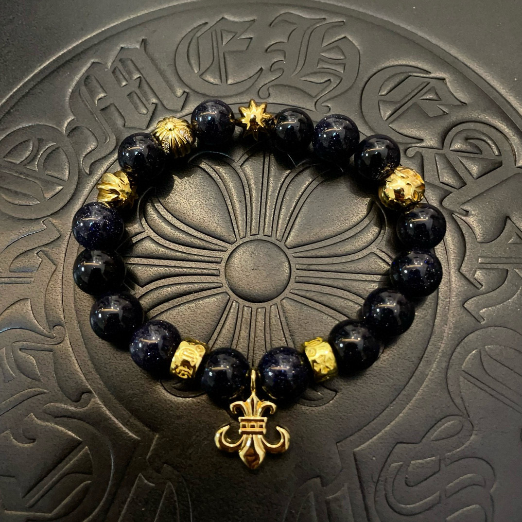 NO:724682,New [counter quality] Chrome Hearts Classic retro multi-element bracelet, popular on Kuaishou/ins/Xiaohongshu, the different concave and convex shapes of the pattern design style are distinctive. The cross scout flower is the symbol of Chrome Hearts, so it is more durable. Genuine type-printed Chrome Hearts distinguishes the ordinary light version in the market. Match the version and standard quality. Look at the printing details. The degree of retro gray oxidation. Seiko version!  , jewelry boutique, chrome hearts, chrome hearts, bracelet19860909新款【专柜品质】Chrome Hearts克罗心 经典复古多元素手串手链 ,快手/ins/小红书热门,凹凸造型不同的花纹设计风格呈现出与众不同 十字架童军花是克罗心的标志 所以更经久不衰 正品打版Chrome Hearts克罗心 区别市场普通轻版 对版对标品质 看字印细节 复古做旧灰氧程度.精工版本！,饰品精品,chrome hearts,chrome hearts,bracelet,Jewelry