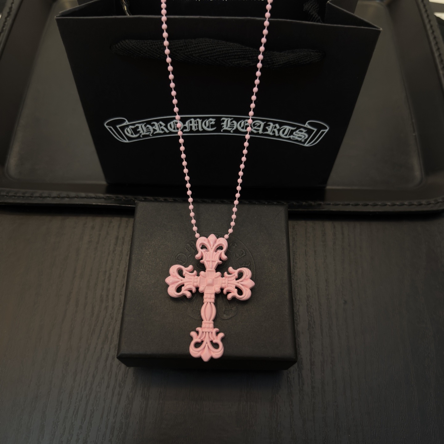 新款Chrome Hearts 克罗心火焰十字架树脂项链，精致专柜工艺，品质保证，颜色非常俏皮，男女同款