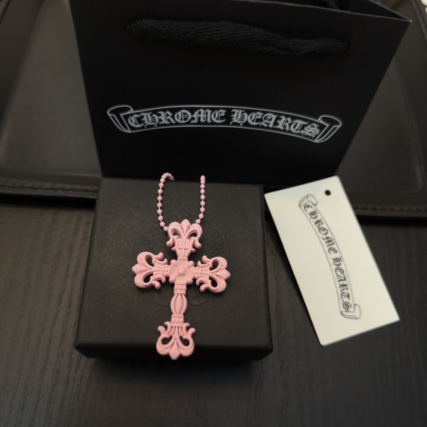 新款Chrome Hearts 克罗心火焰十字架树脂项链，精致专柜工艺，品质保证，颜色非常俏皮，男女同款