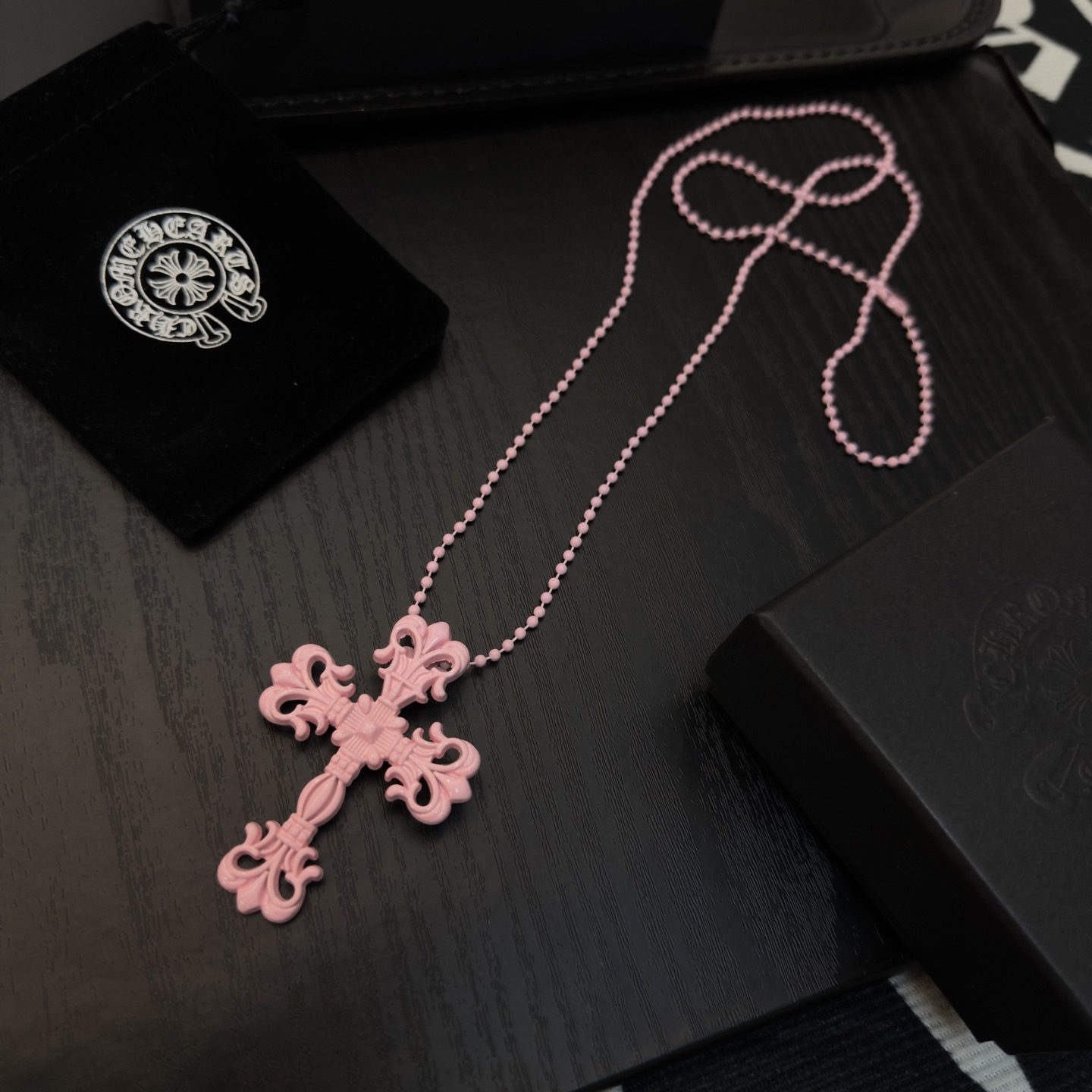 新款Chrome Hearts 克罗心火焰十字架树脂项链，精致专柜工艺，品质保证，颜色非常俏皮，男女同款