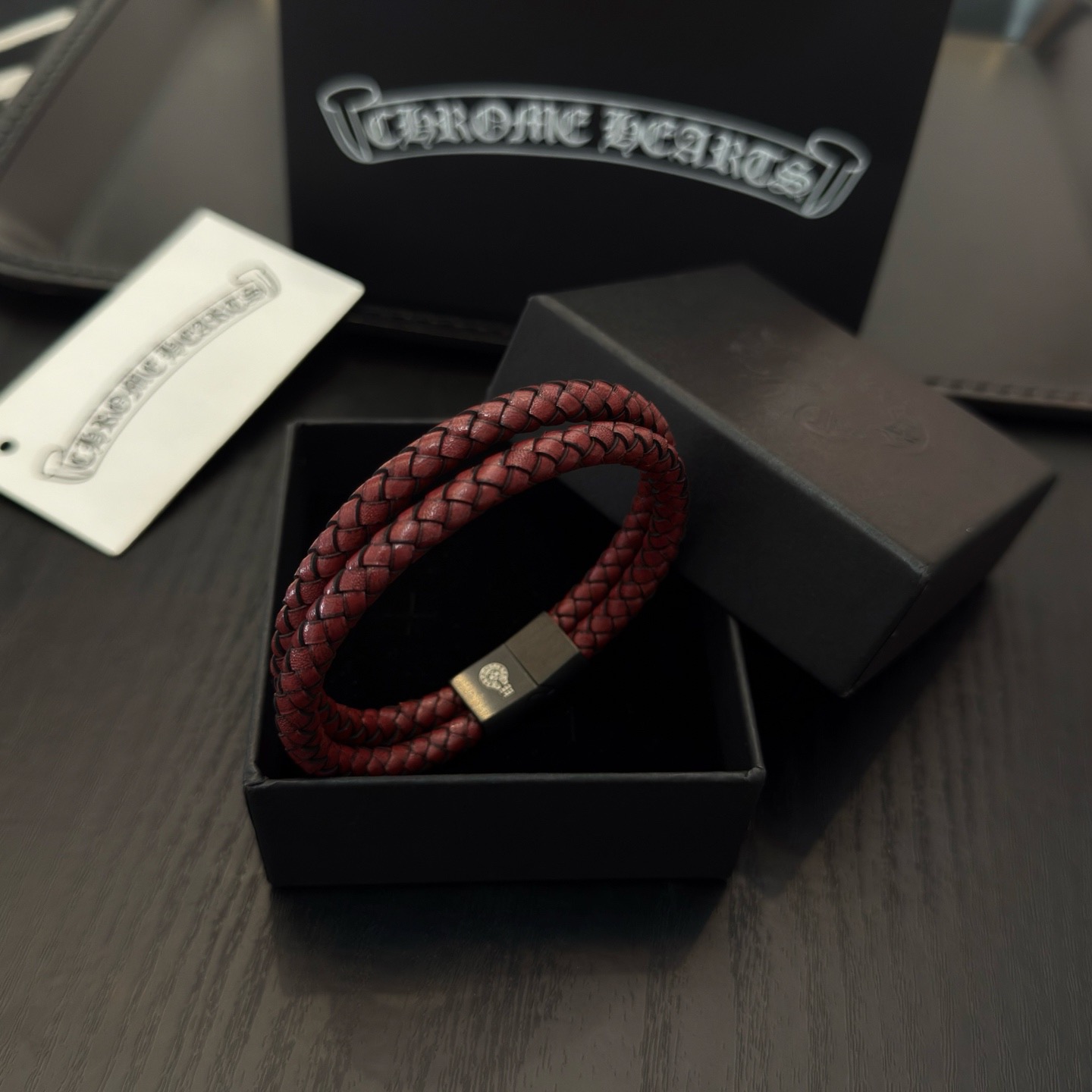 新款【专柜品质】Chrome Hearts克罗心双层皮绳手镯 凹凸造型不同的花纹设计风格呈现出与众不同 