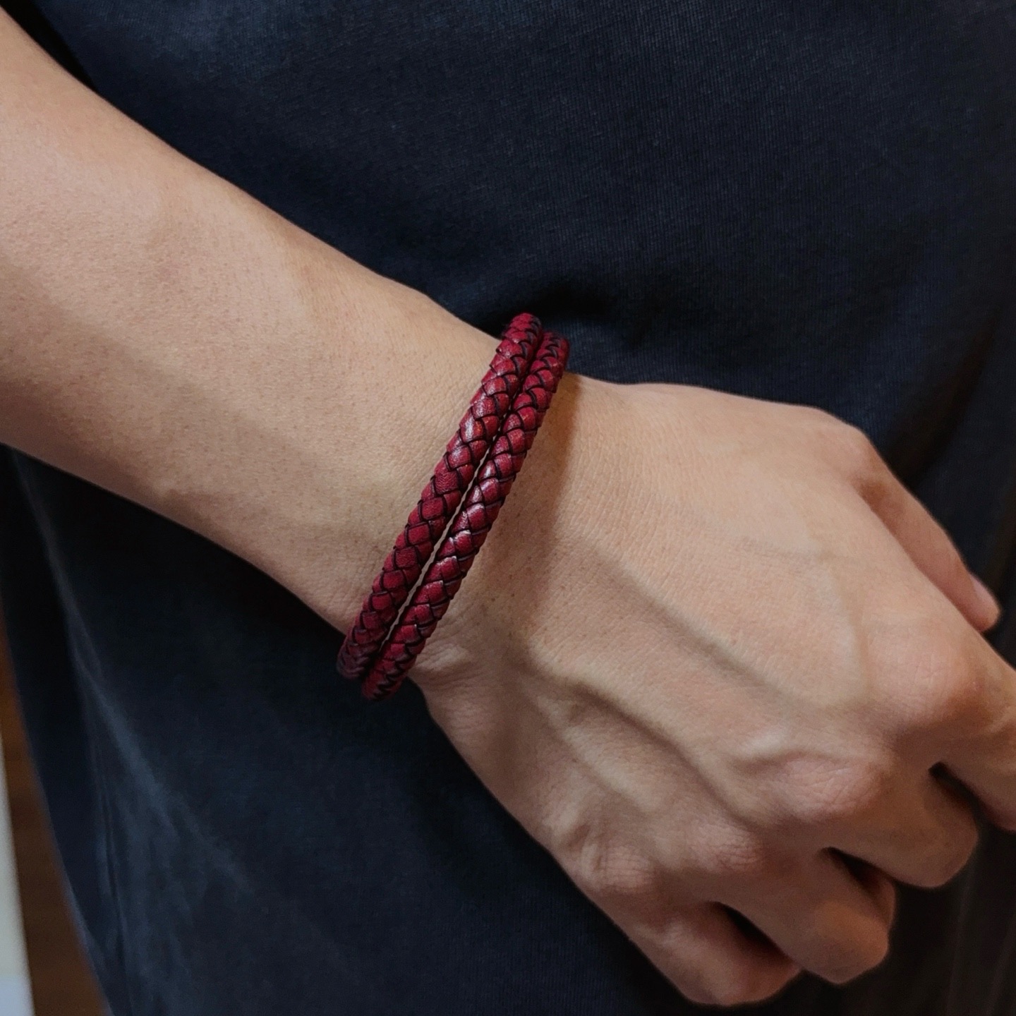 新款【专柜品质】Chrome Hearts克罗心双层皮绳手镯 凹凸造型不同的花纹设计风格呈现出与众不同 