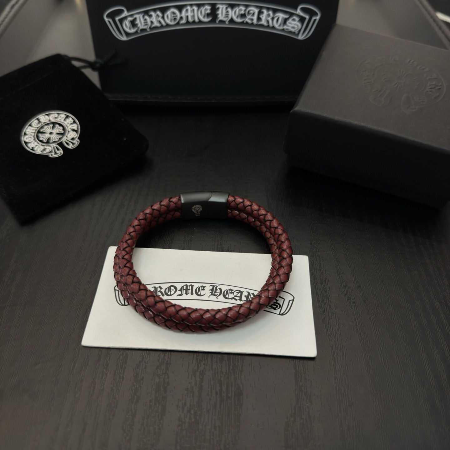 新款【专柜品质】Chrome Hearts克罗心双层皮绳手镯 凹凸造型不同的花纹设计风格呈现出与众不同 