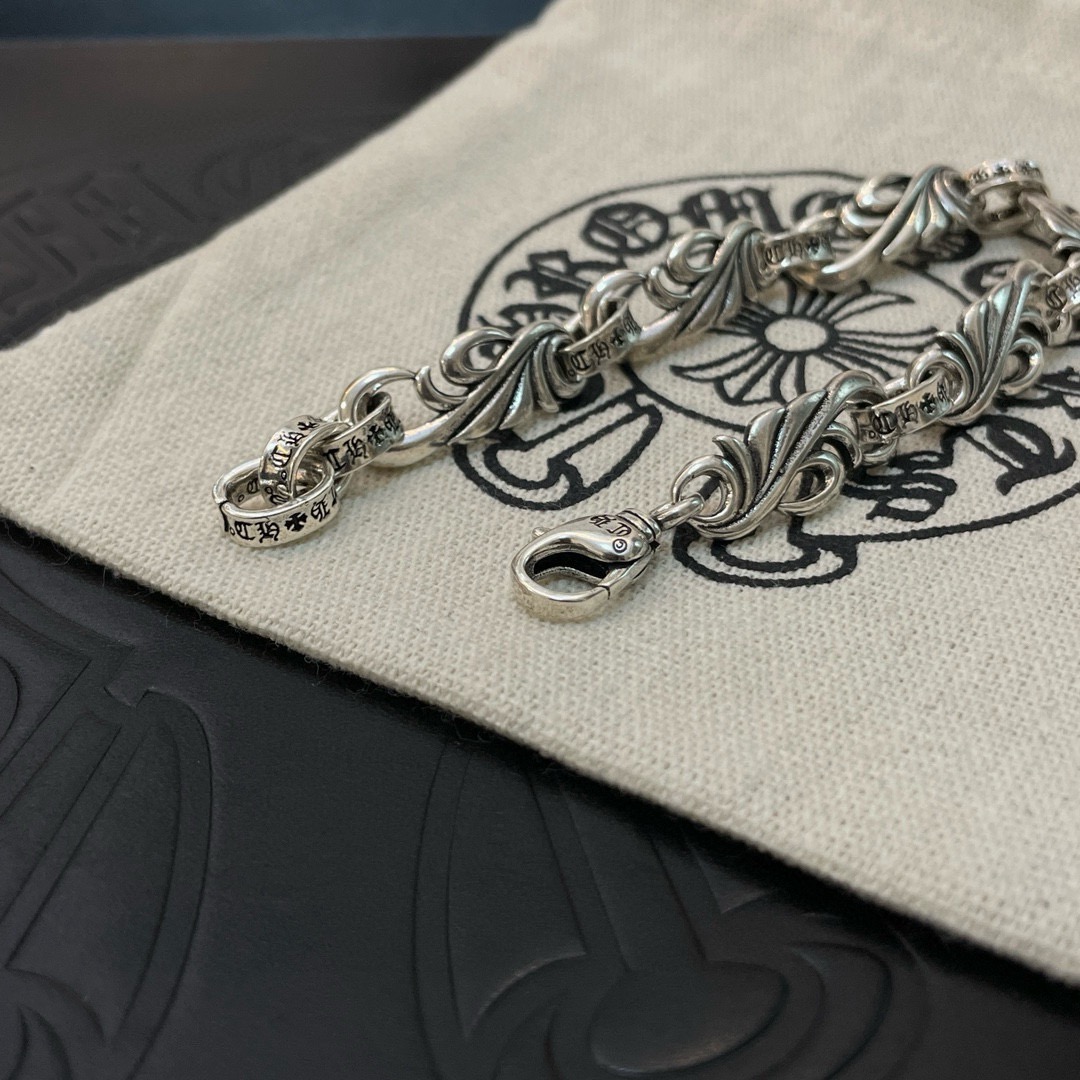 新款【专柜品质】Chrome Hearts克罗心 经典复古藤花手链 凹凸造型不同的花纹设计风格呈现出与众