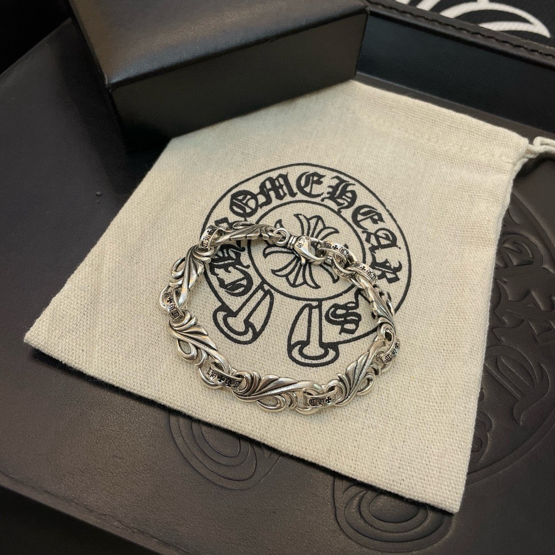 新款【专柜品质】Chrome Hearts克罗心 经典复古藤花手链 凹凸造型不同的花纹设计风格呈现出与众